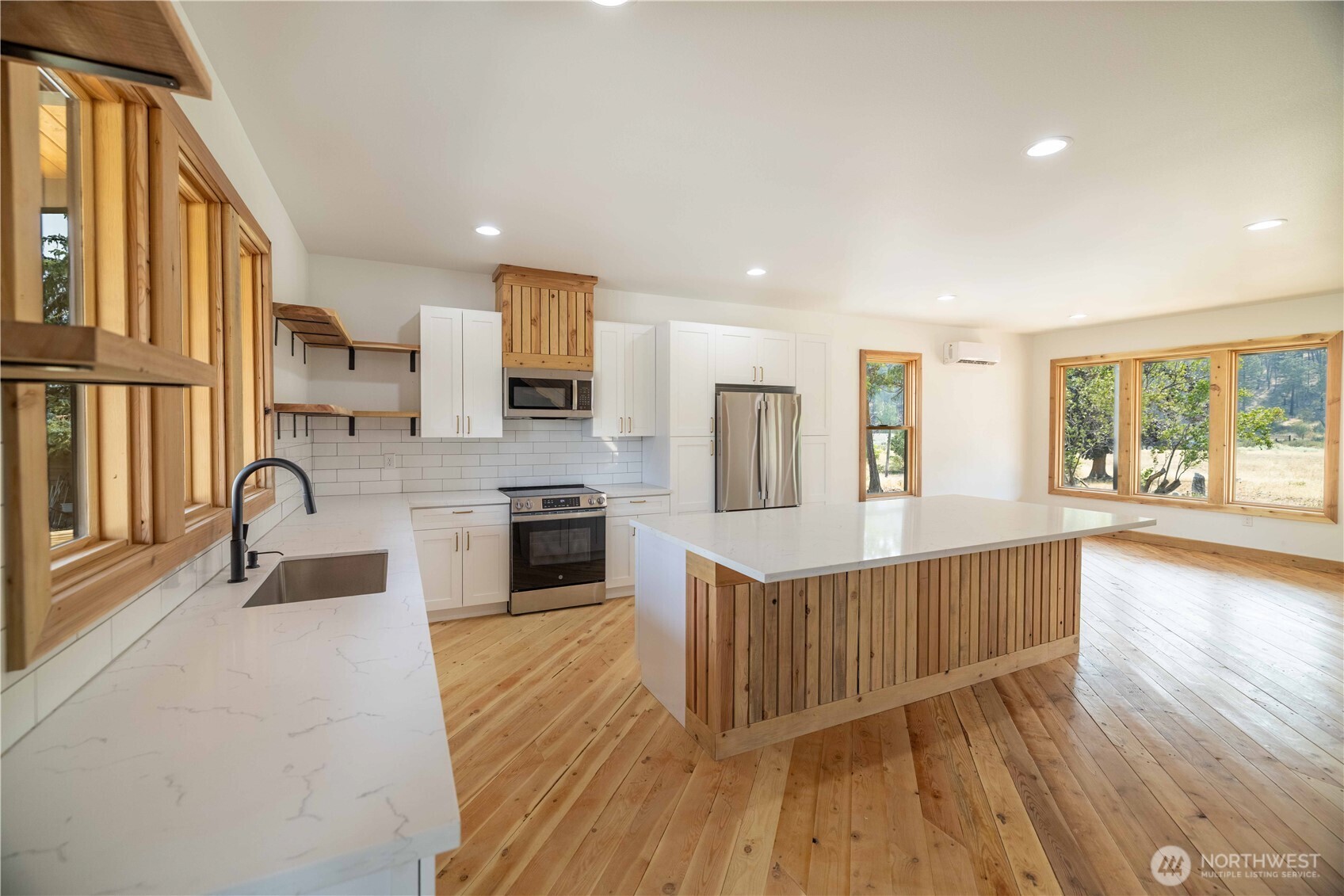 196 Gold Creek Loop Road Property Photo 12