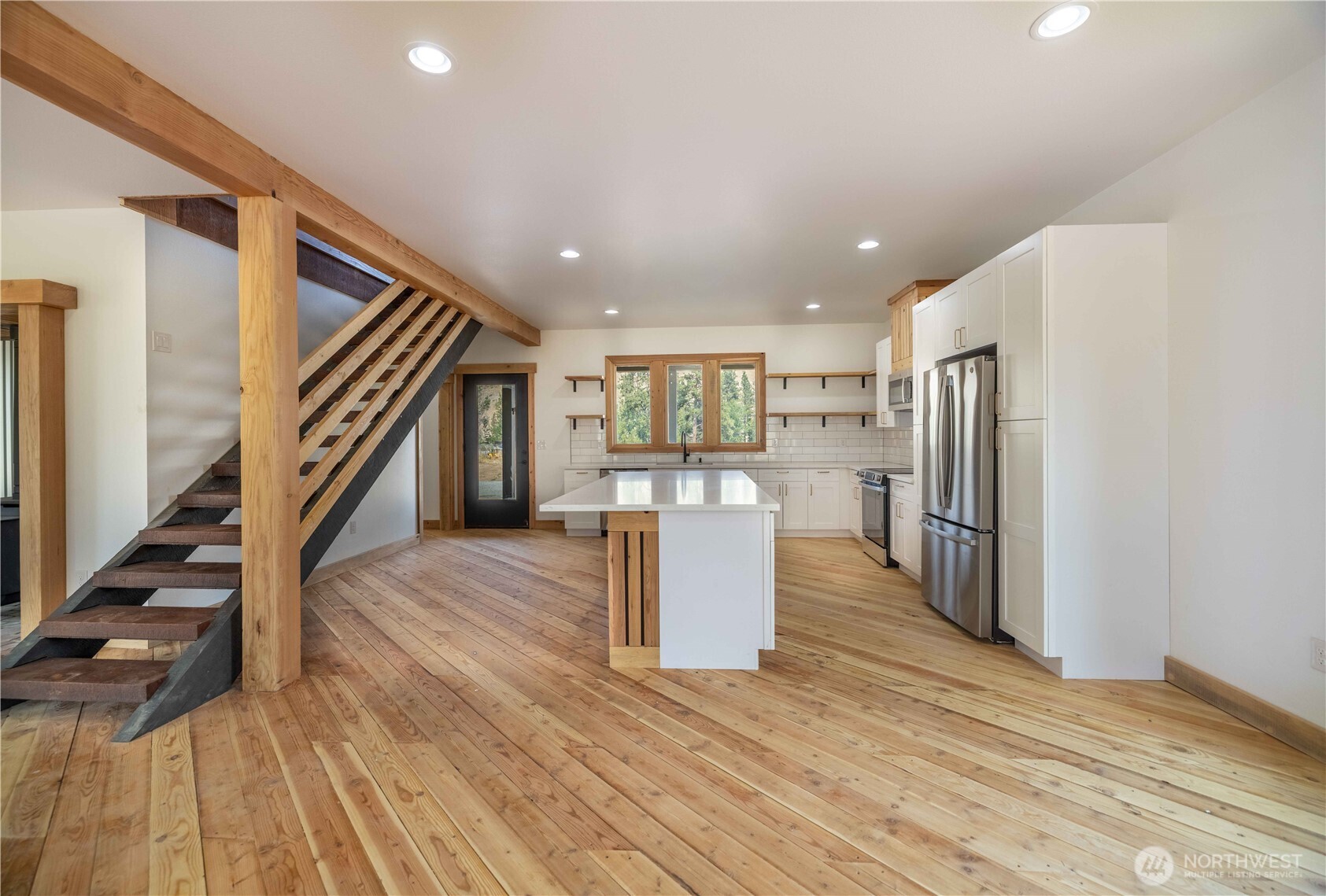 196 Gold Creek Loop Road Property Photo 13