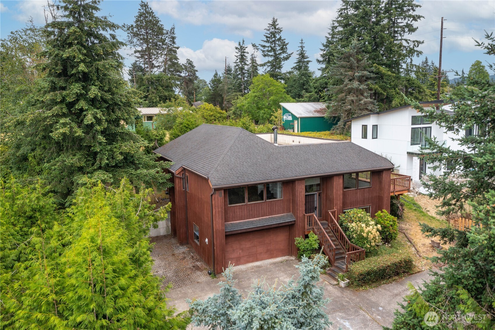2526 Vining Street Property Photo 3
