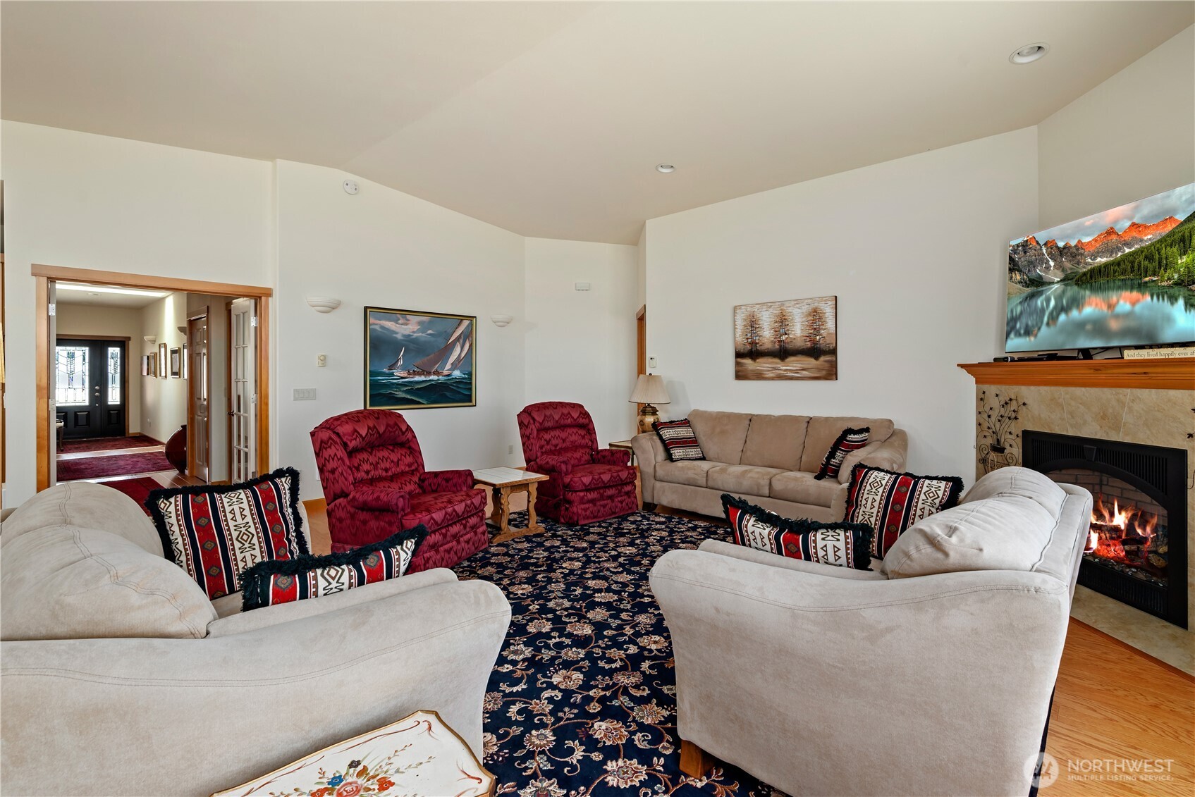645 Monterey Avenue Property Photo 6
