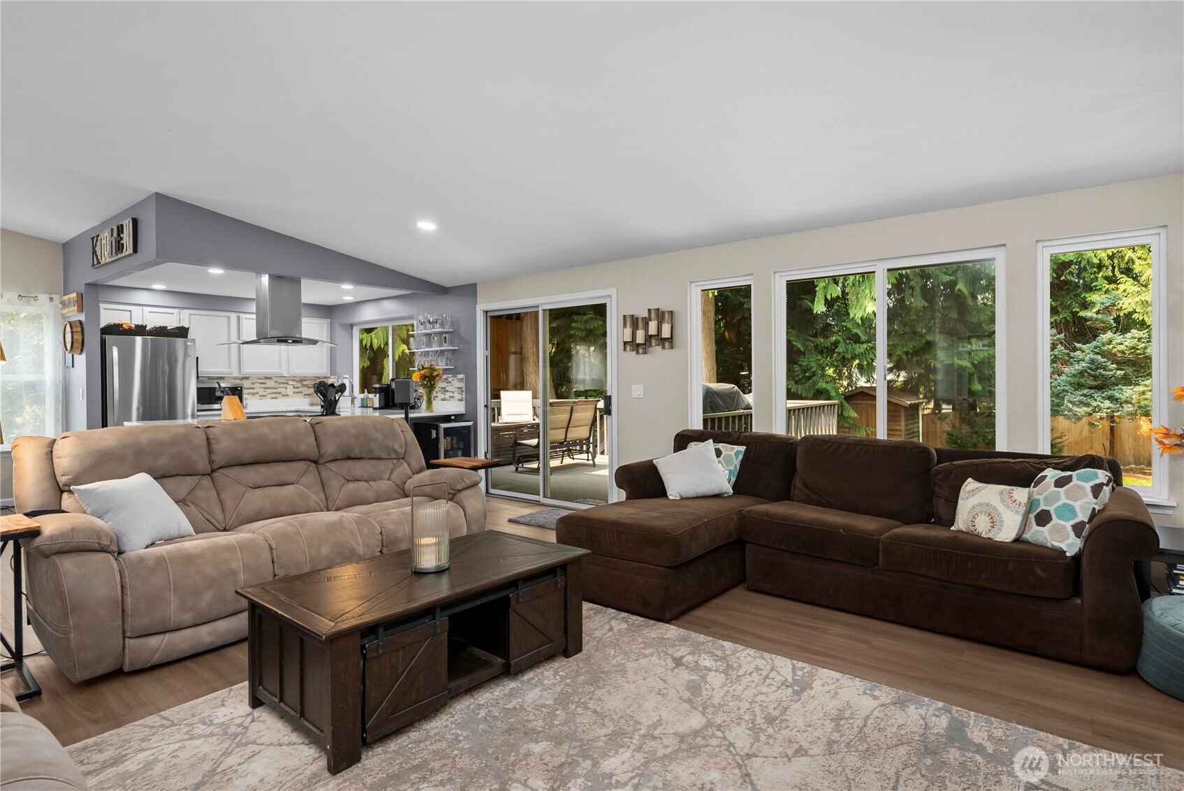 26704 Ne Comegys Street Property Photo 4