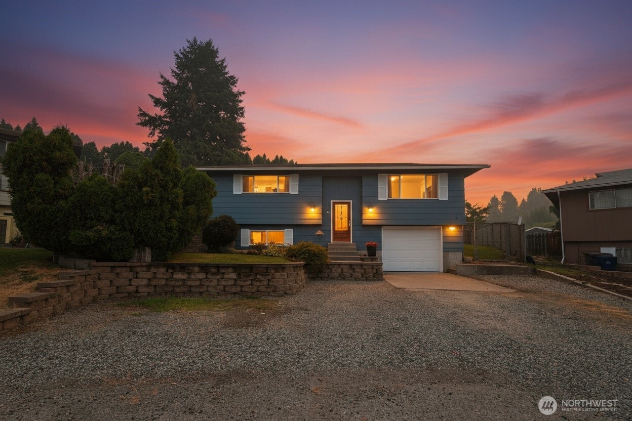 420 N Huber Court Property Photo 4