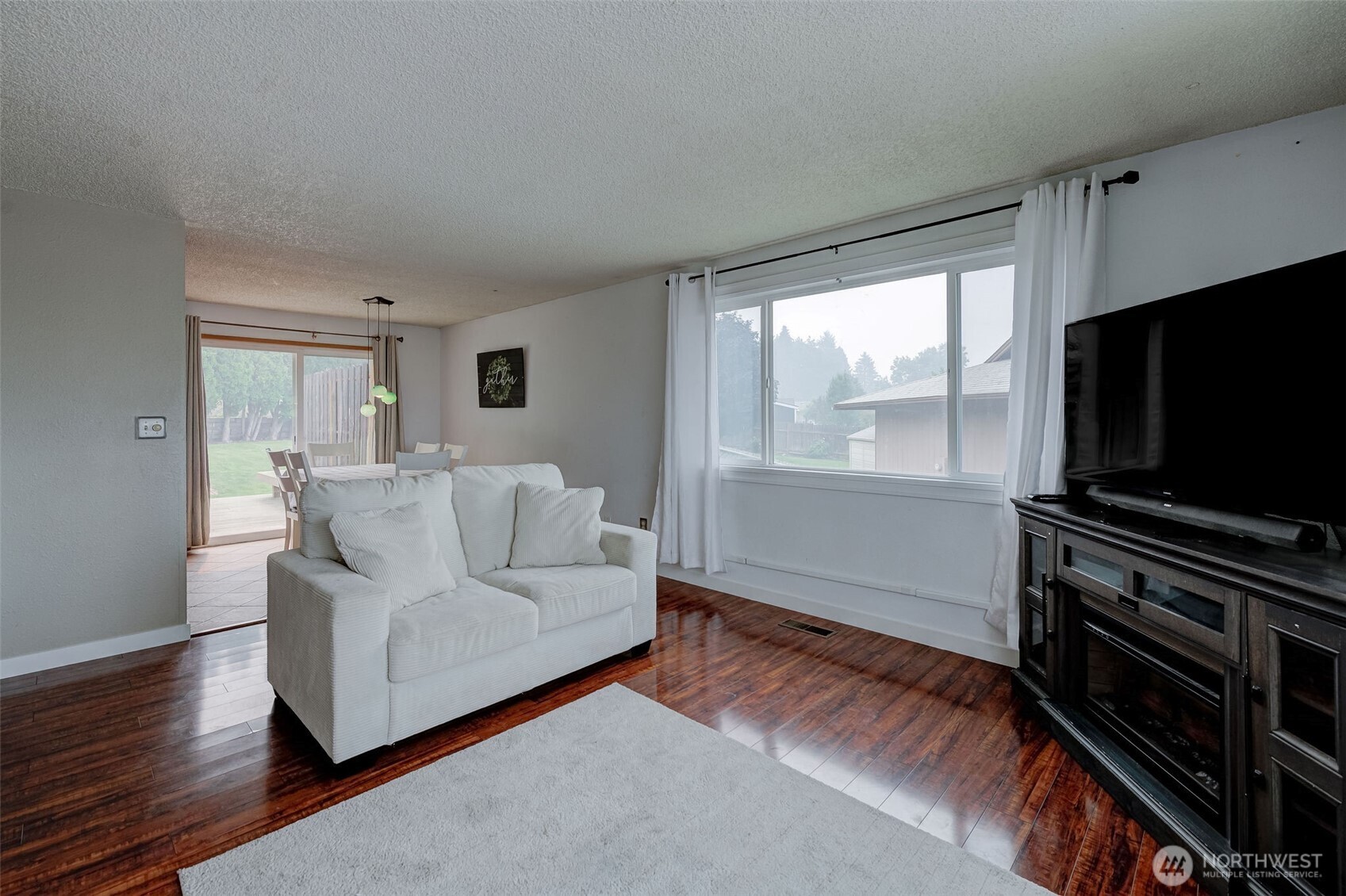 420 N Huber Court Property Photo 7