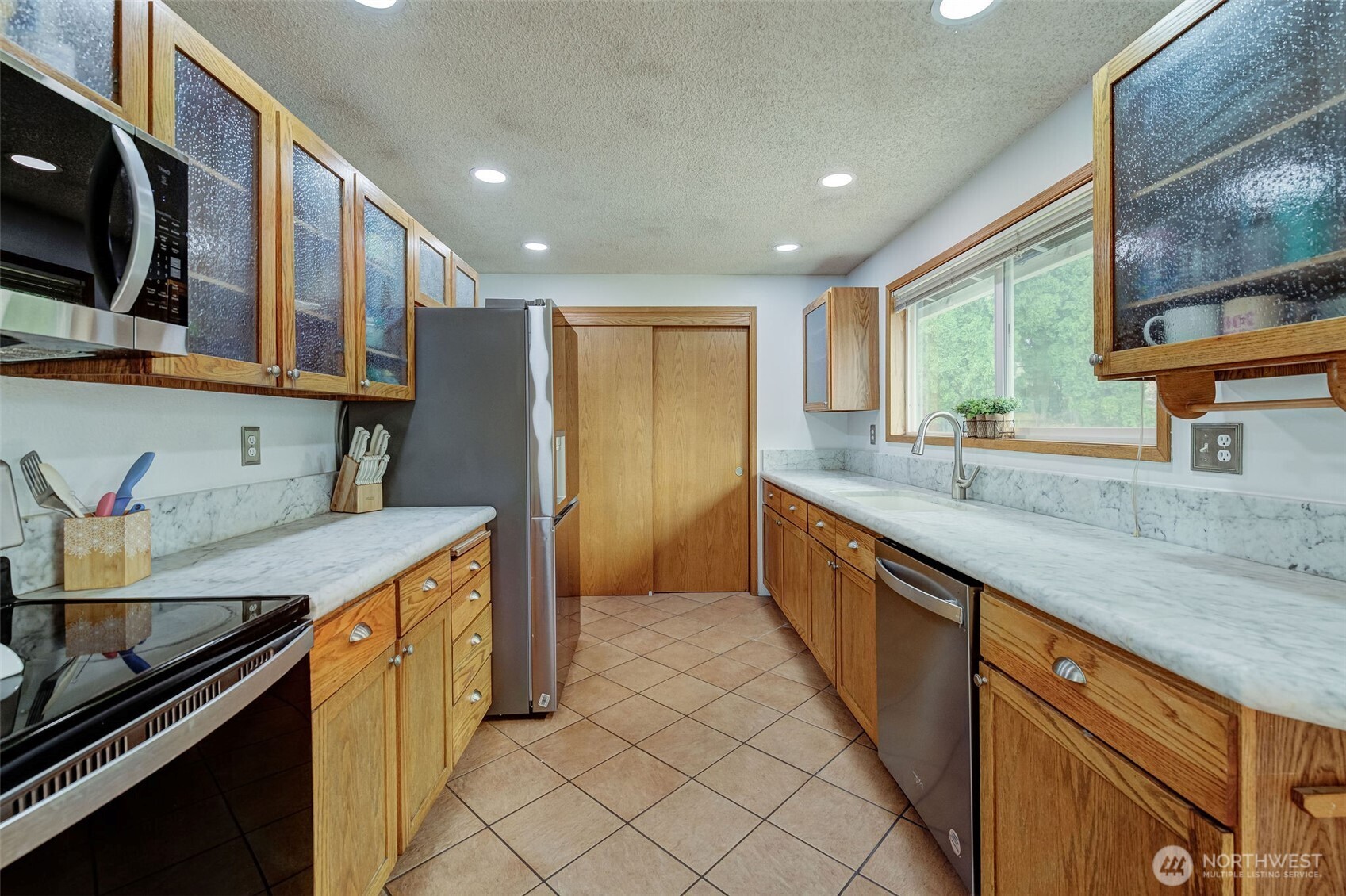 420 N Huber Court Property Photo 12