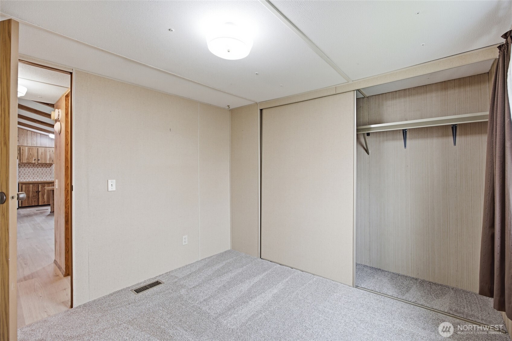 2240 W Broadway Avenue 22 Property Photo 23