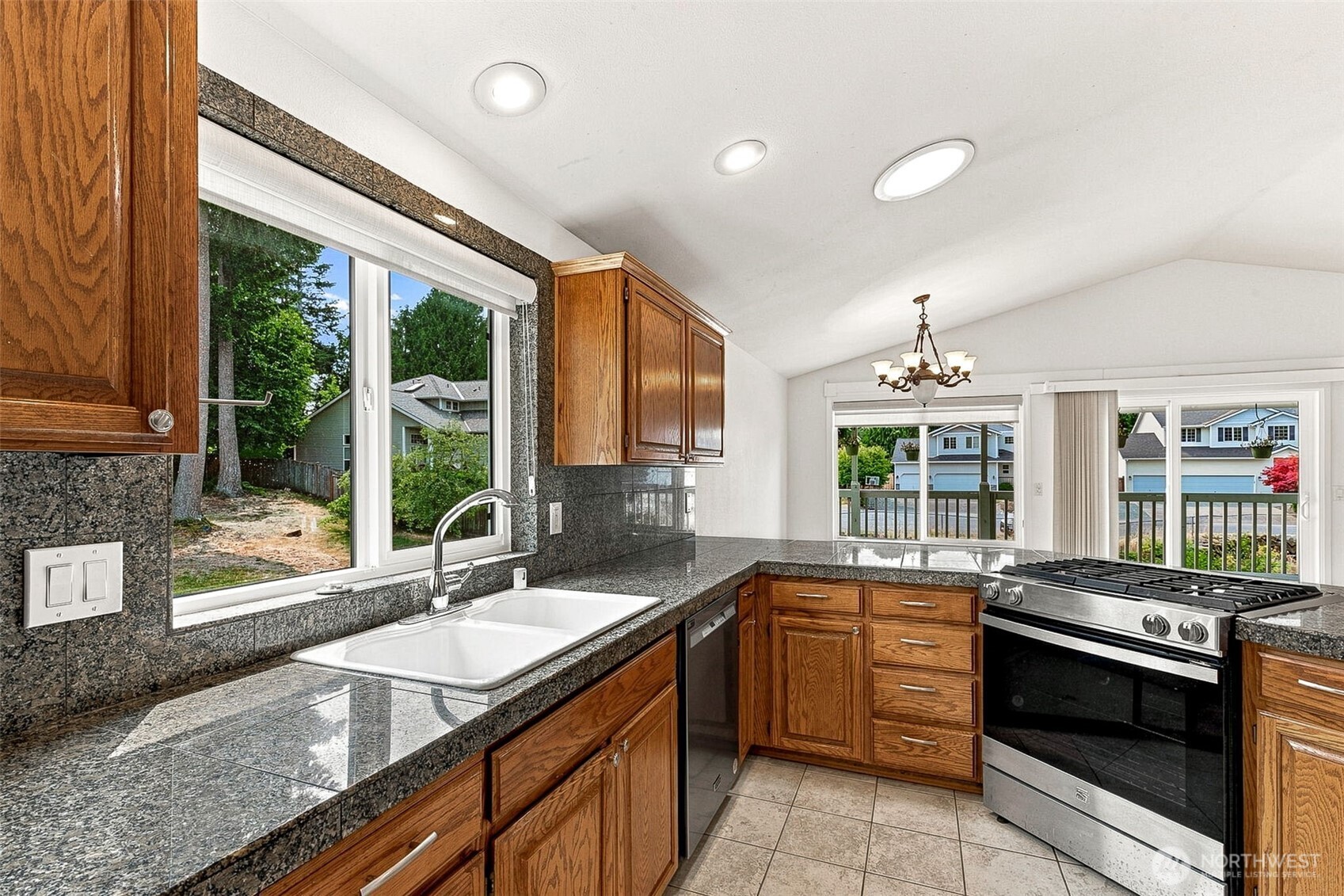 5022 136th Street Property Photo 5