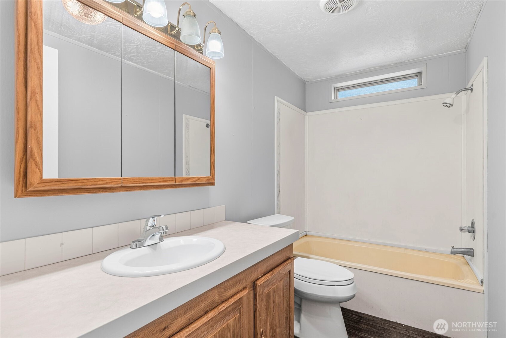 585 Gore Road Property Photo 15