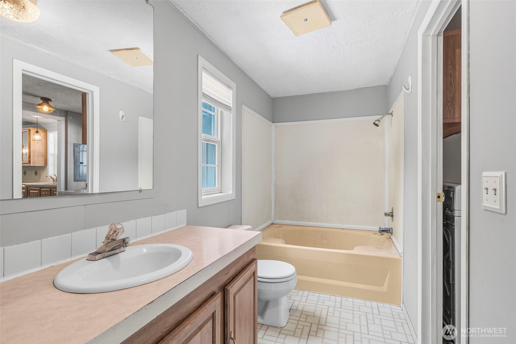 585 Gore Road Property Photo 21