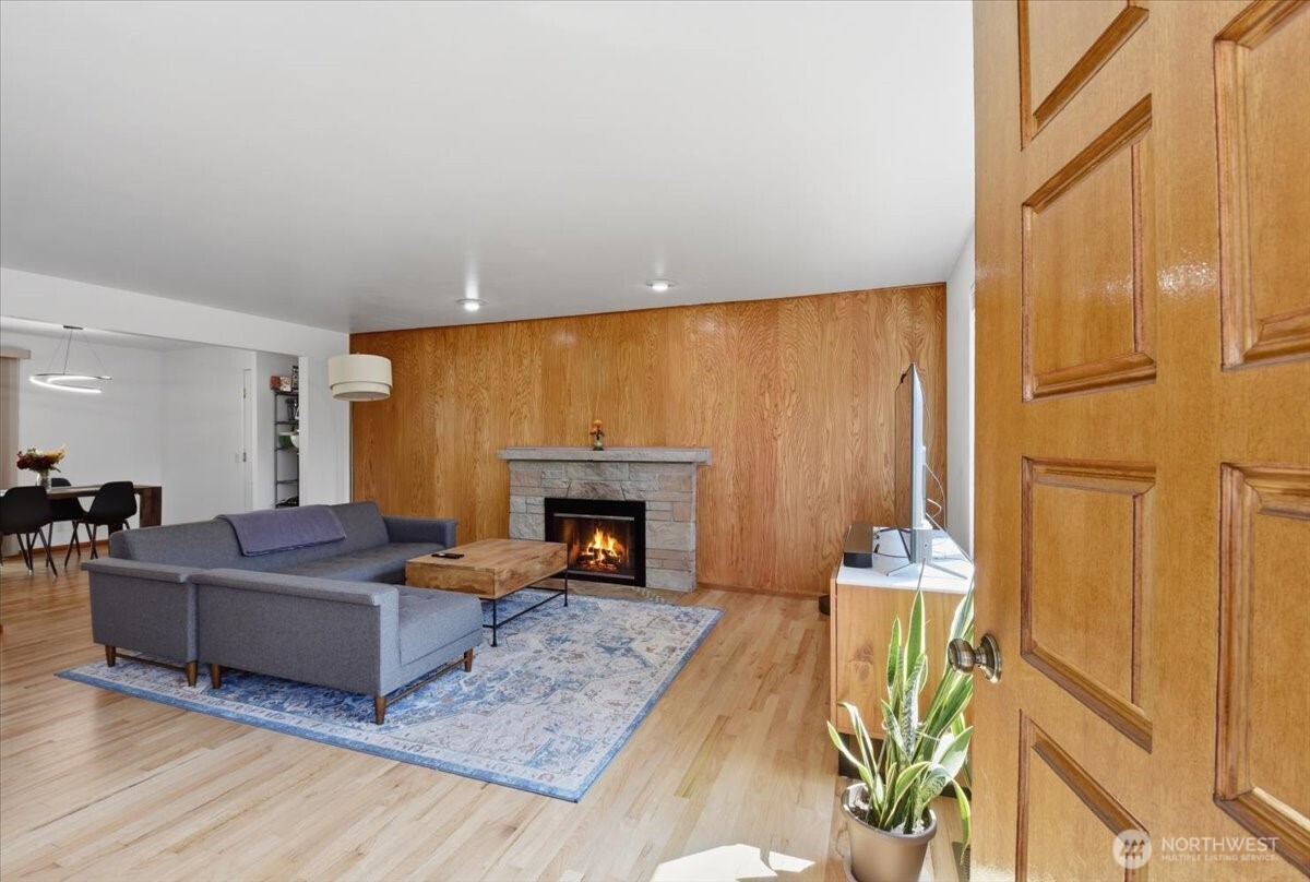 20621 78th Place Property Photo 2