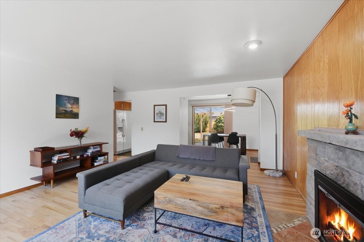 20621 78th Place Property Photo 6