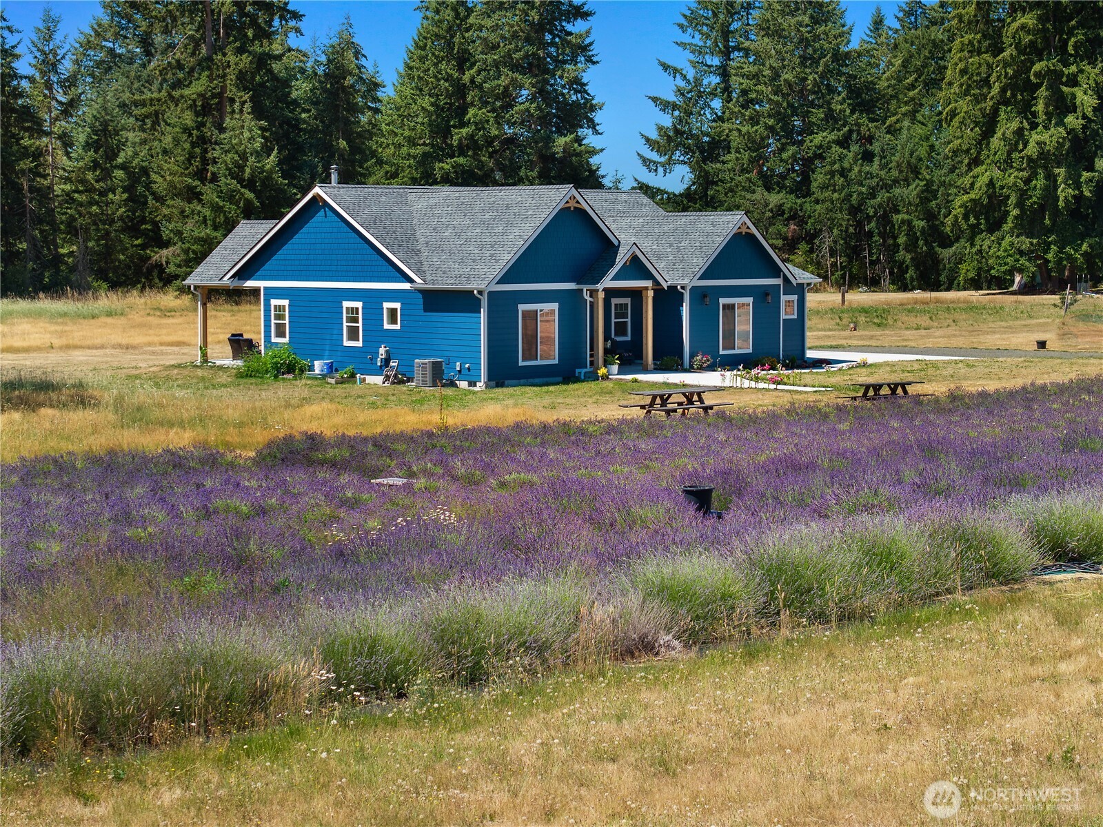 18507 Sargent Road Property Photo 2