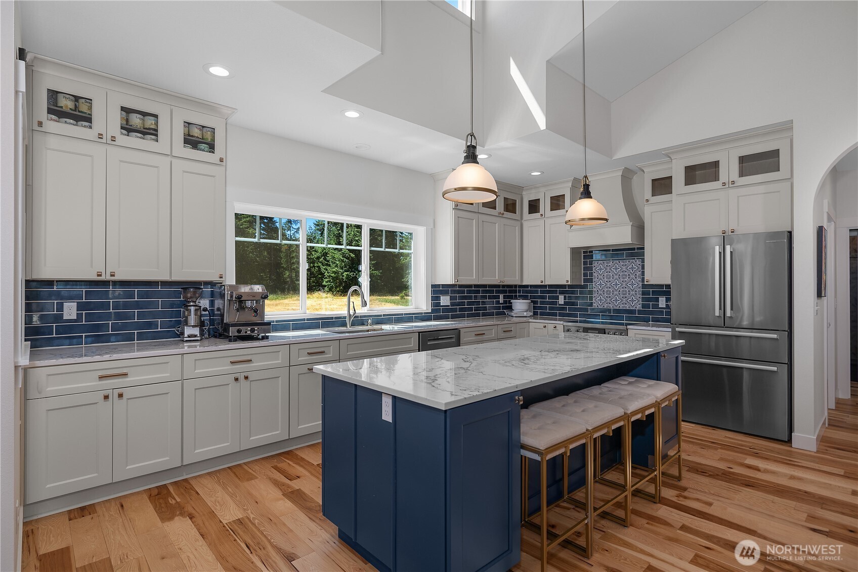18507 Sargent Road Property Photo 8