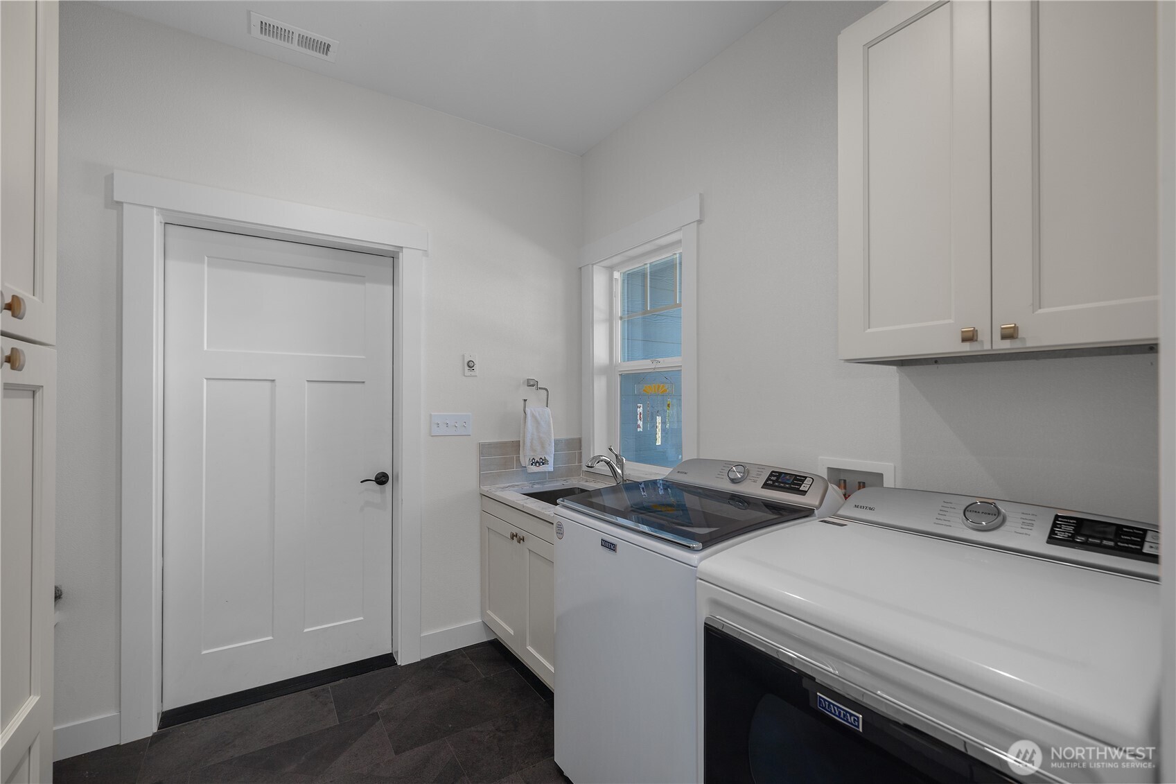 18507 Sargent Road Property Photo 18