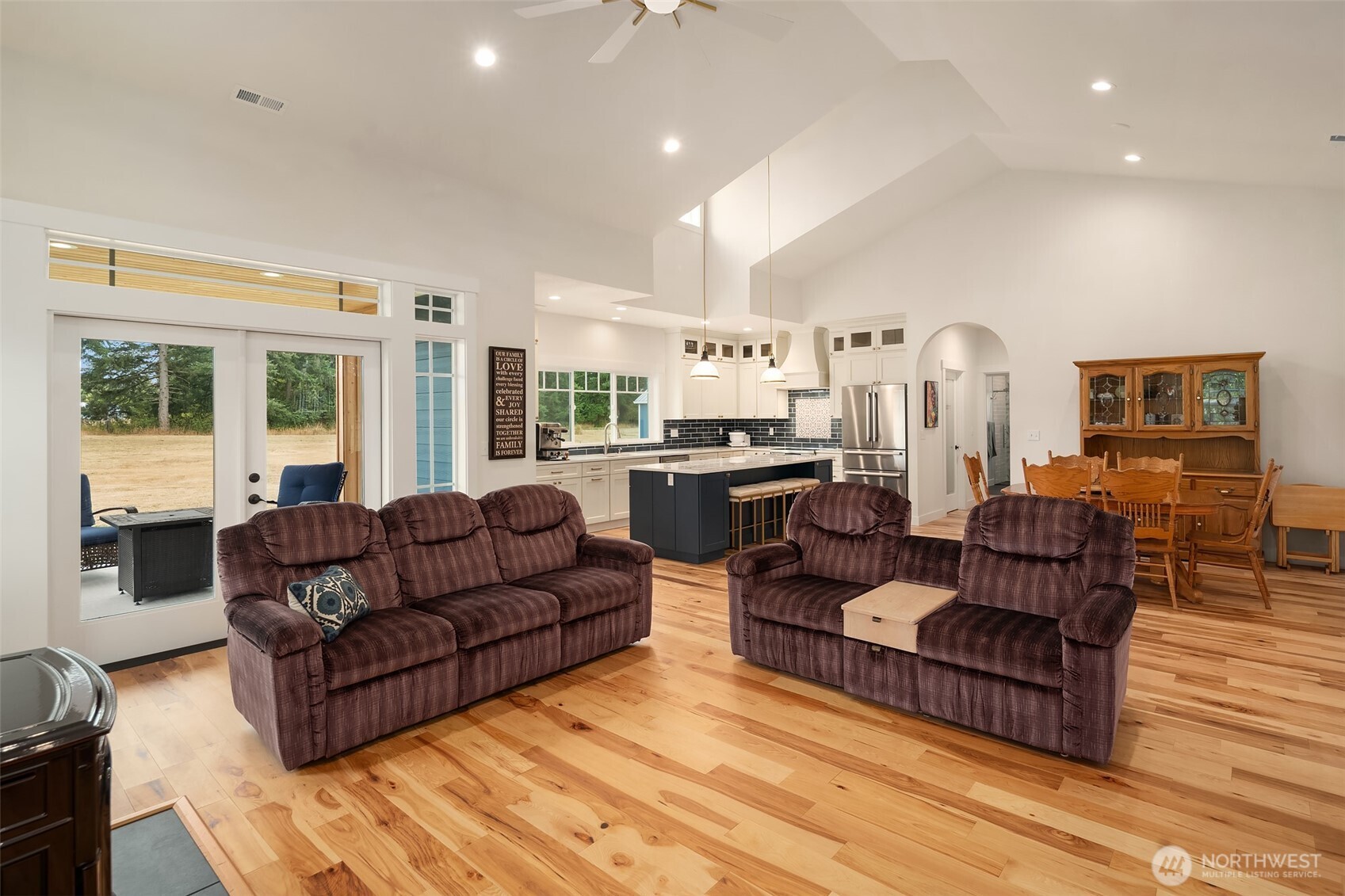 18507 Sargent Road Property Photo 18