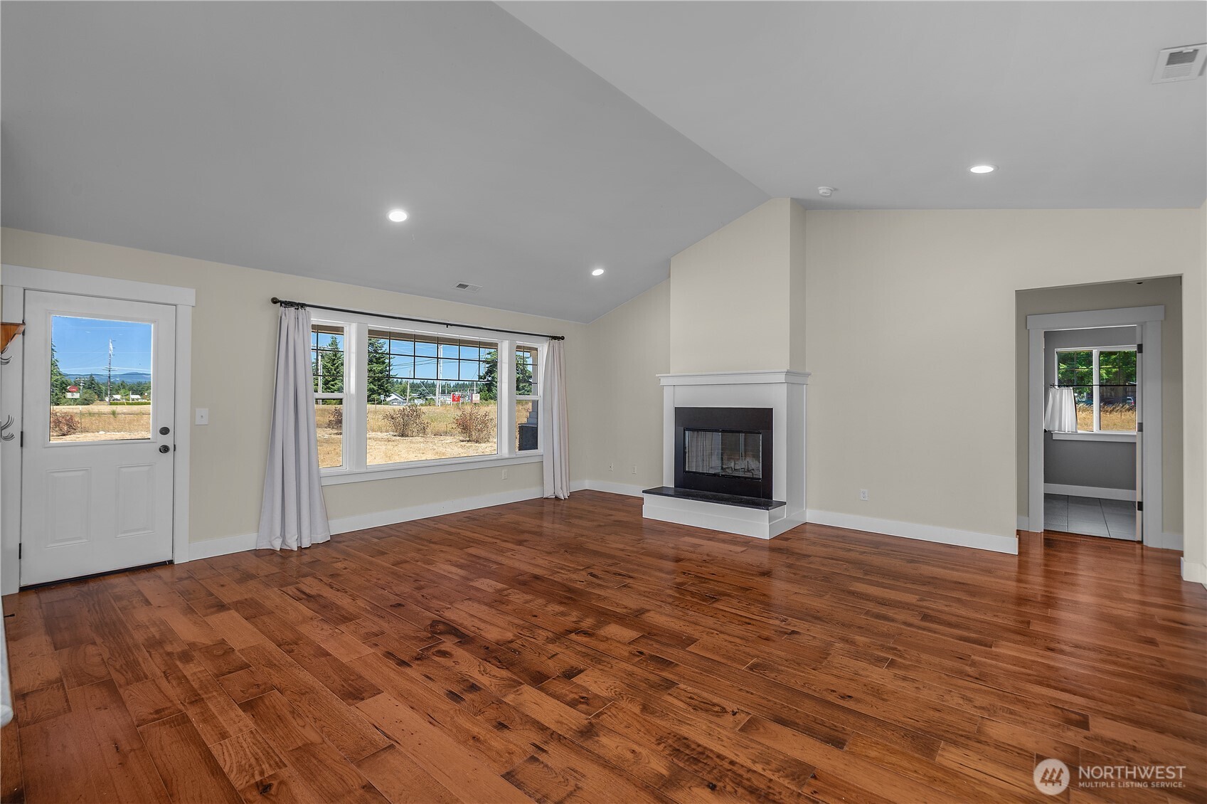 18443 Sargent Road Property Photo 5