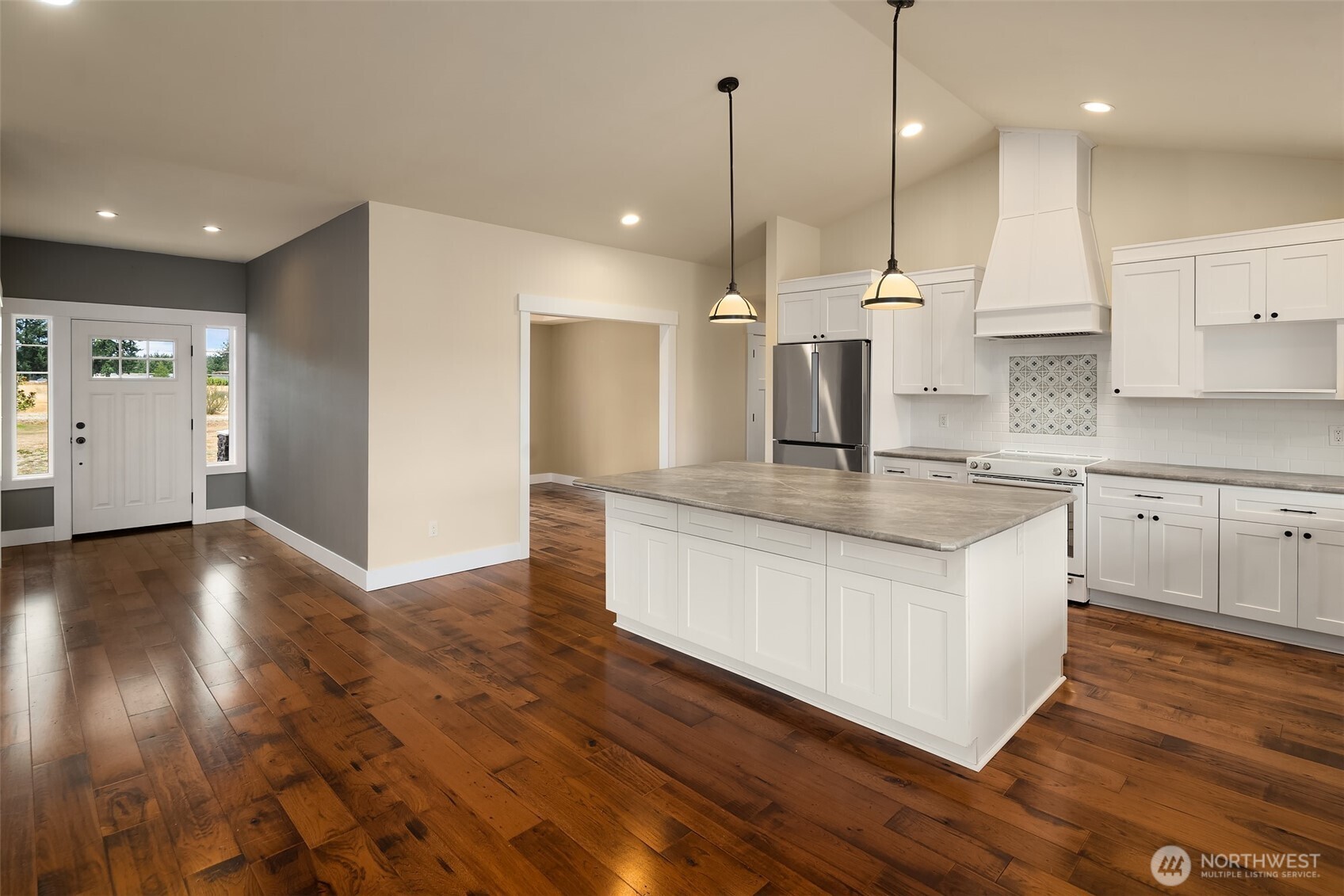 18443 Sargent Road Property Photo 10