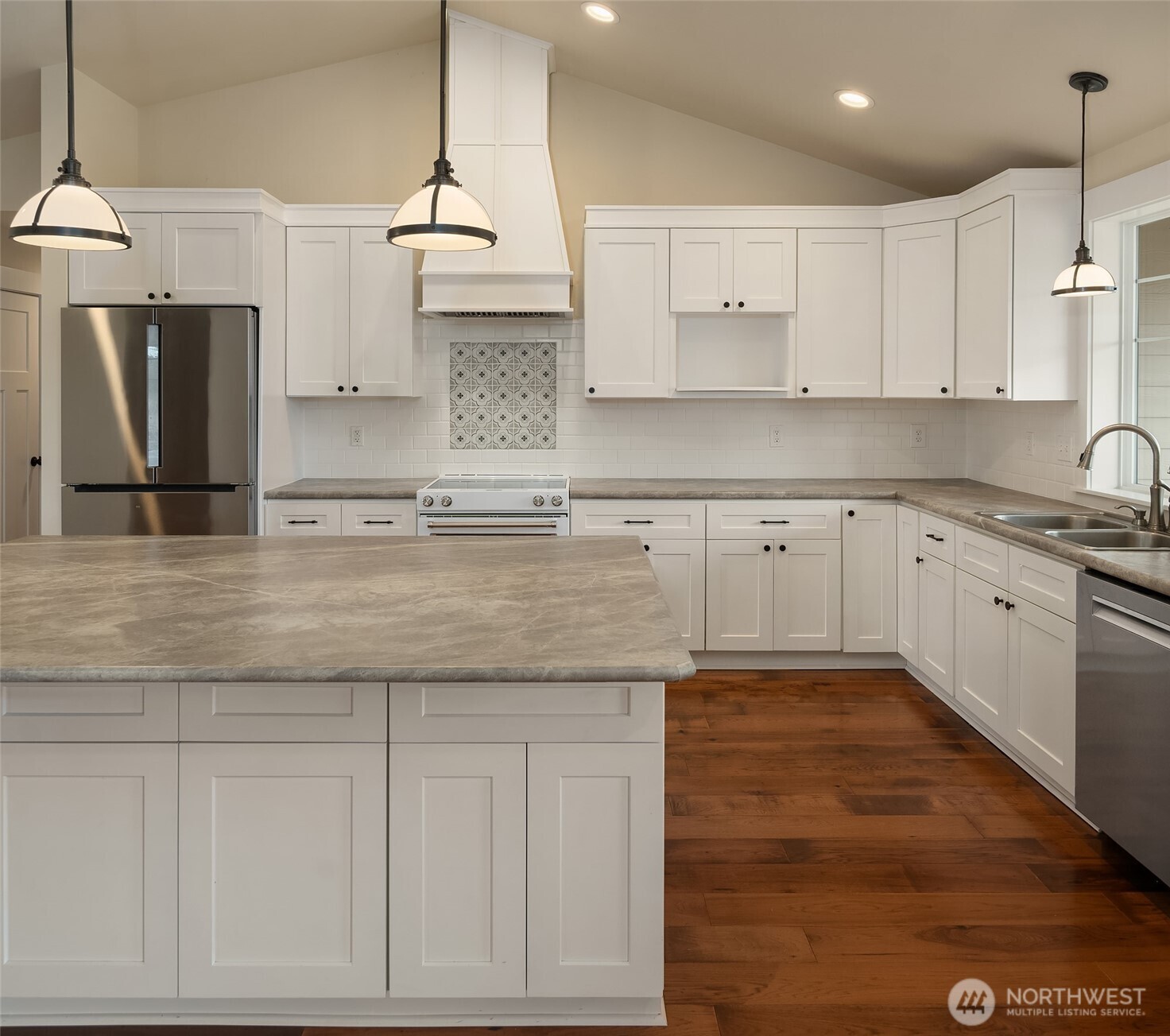 18443 Sargent Road Property Photo 14
