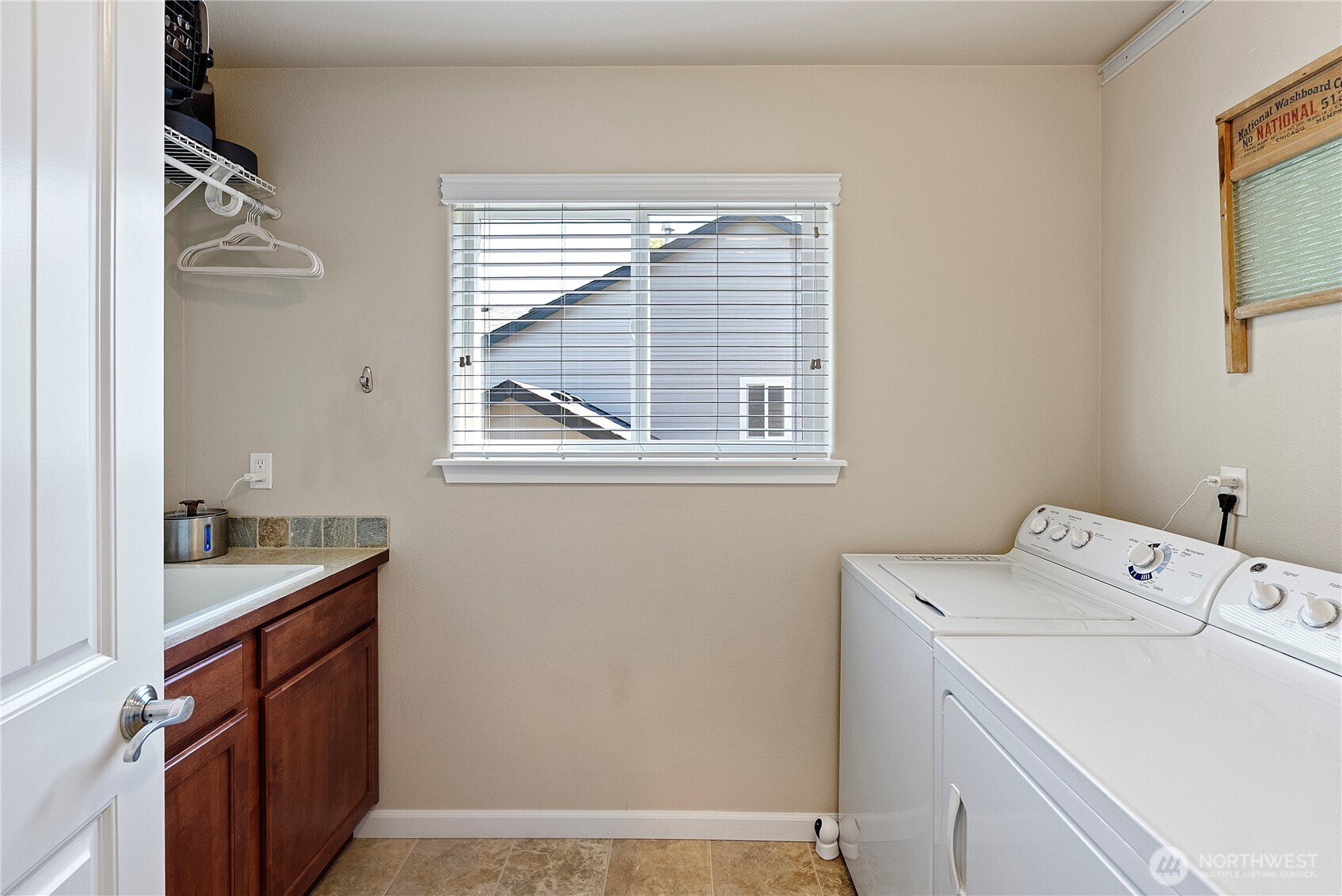 9314 Earhart Street Property Photo 23
