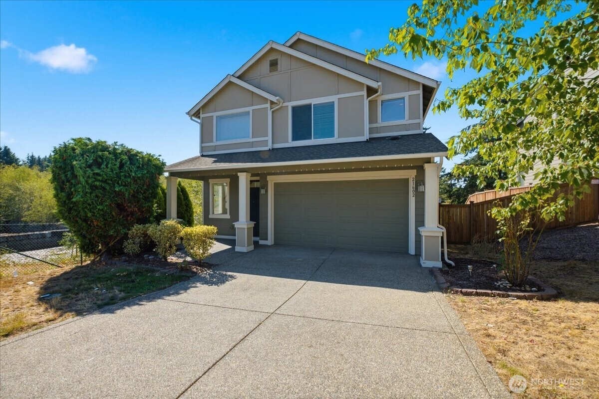 21602 Nw Monterey Loop Property Photo 1