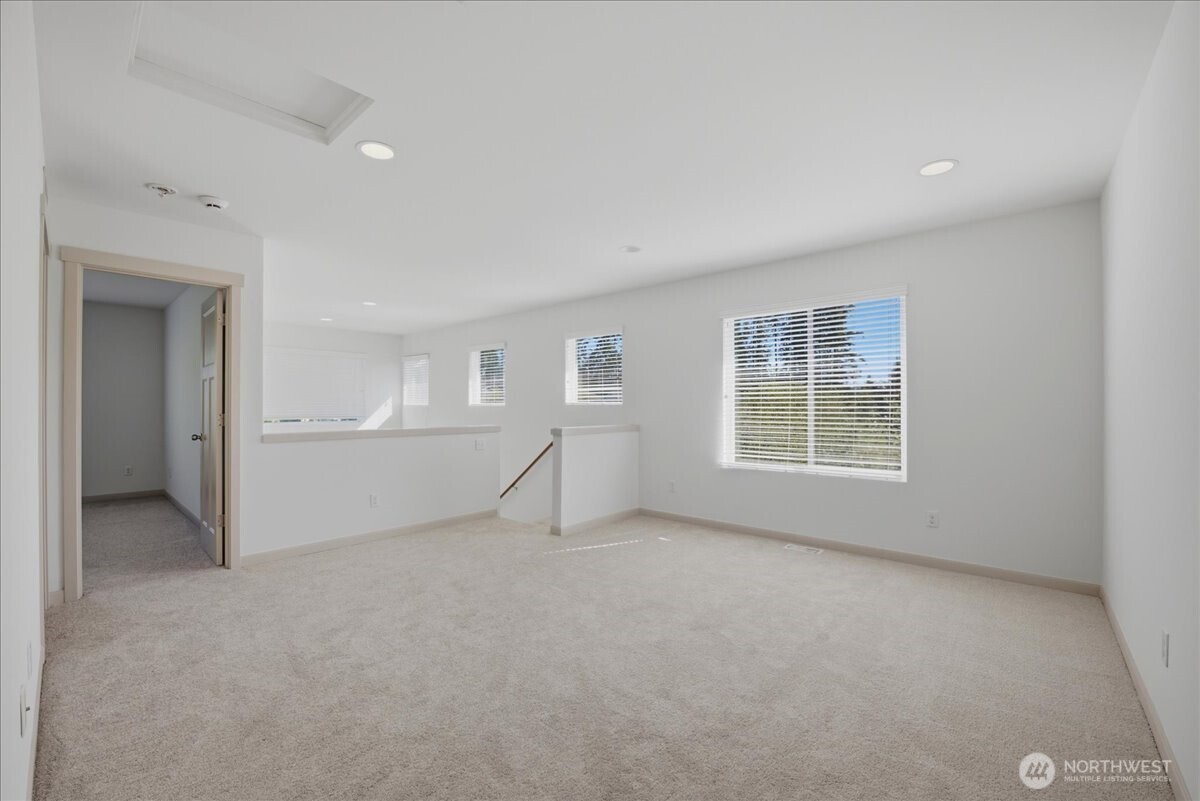 21602 Nw Monterey Loop Property Photo 18