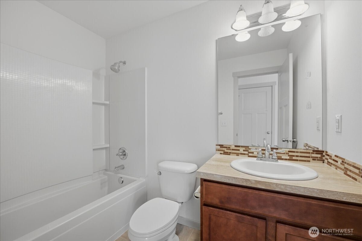 21602 Nw Monterey Loop Property Photo 21