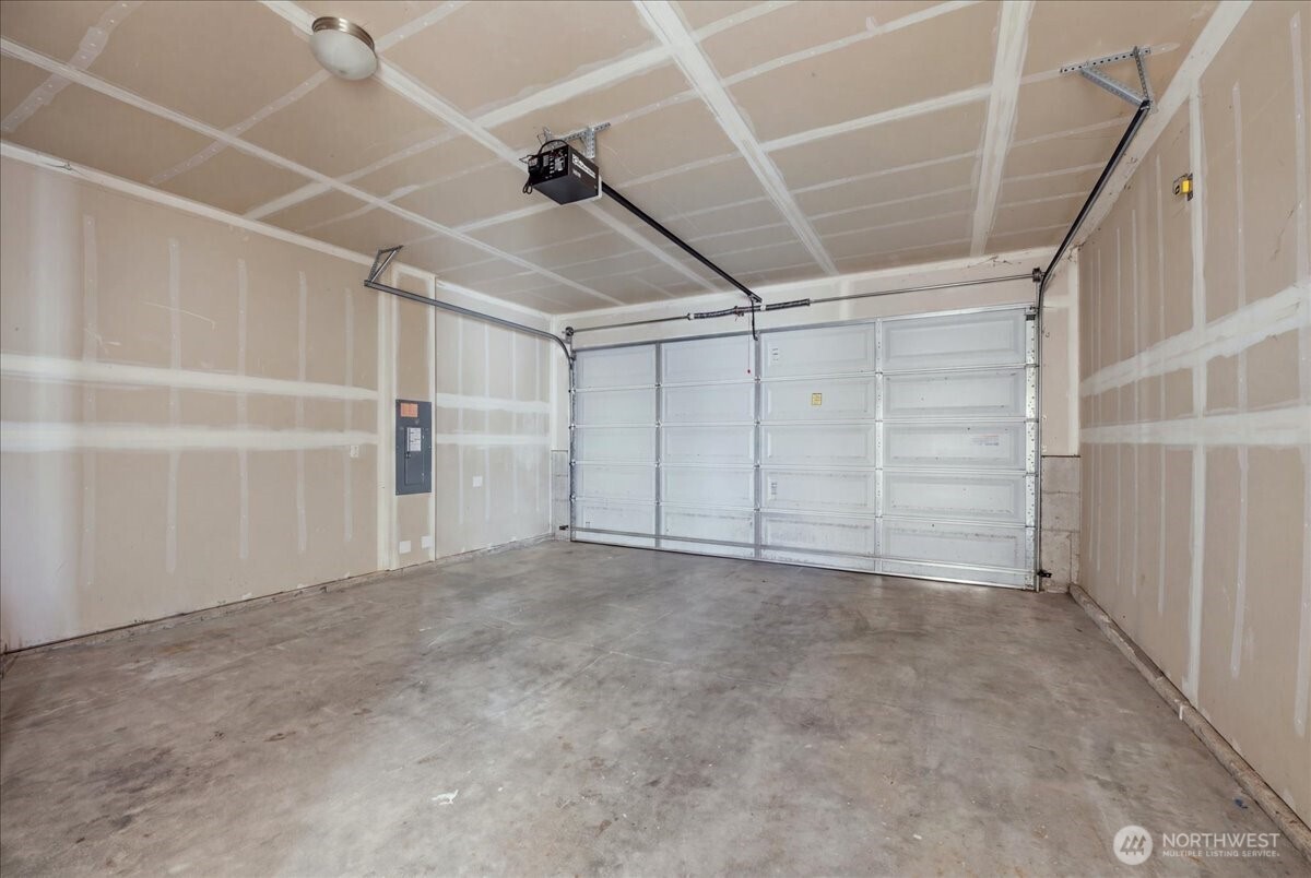 21602 Nw Monterey Loop Property Photo 27