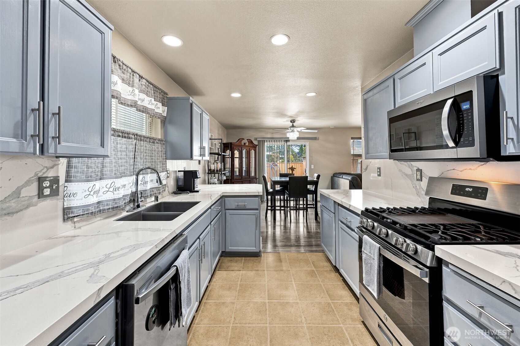 211 177th Street Property Photo 3
