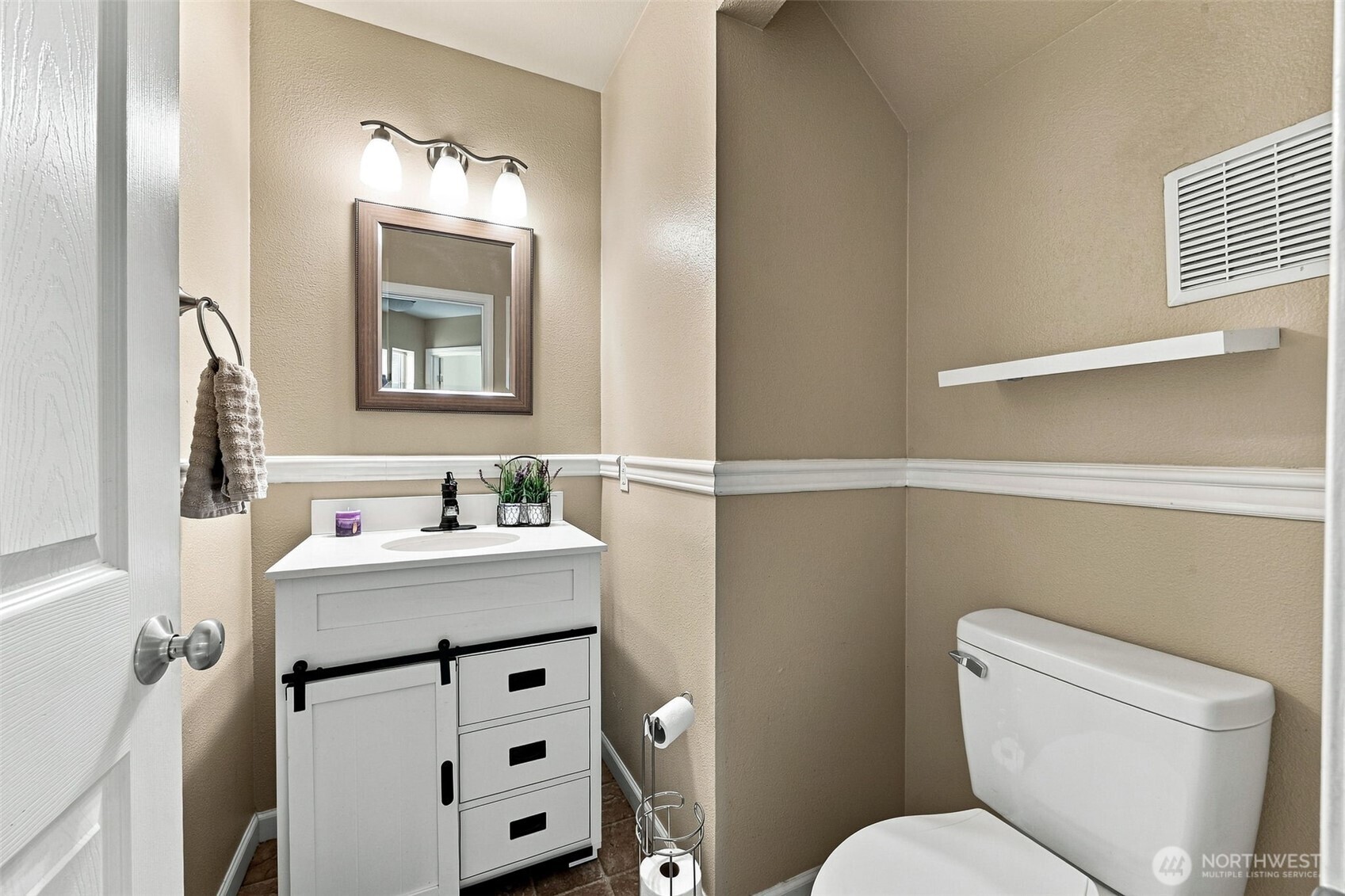 211 177th Street Property Photo 9