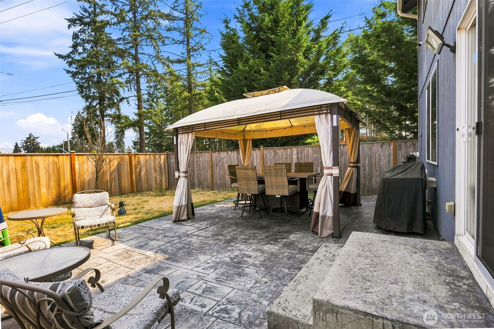 211 177th Street Property Photo 18