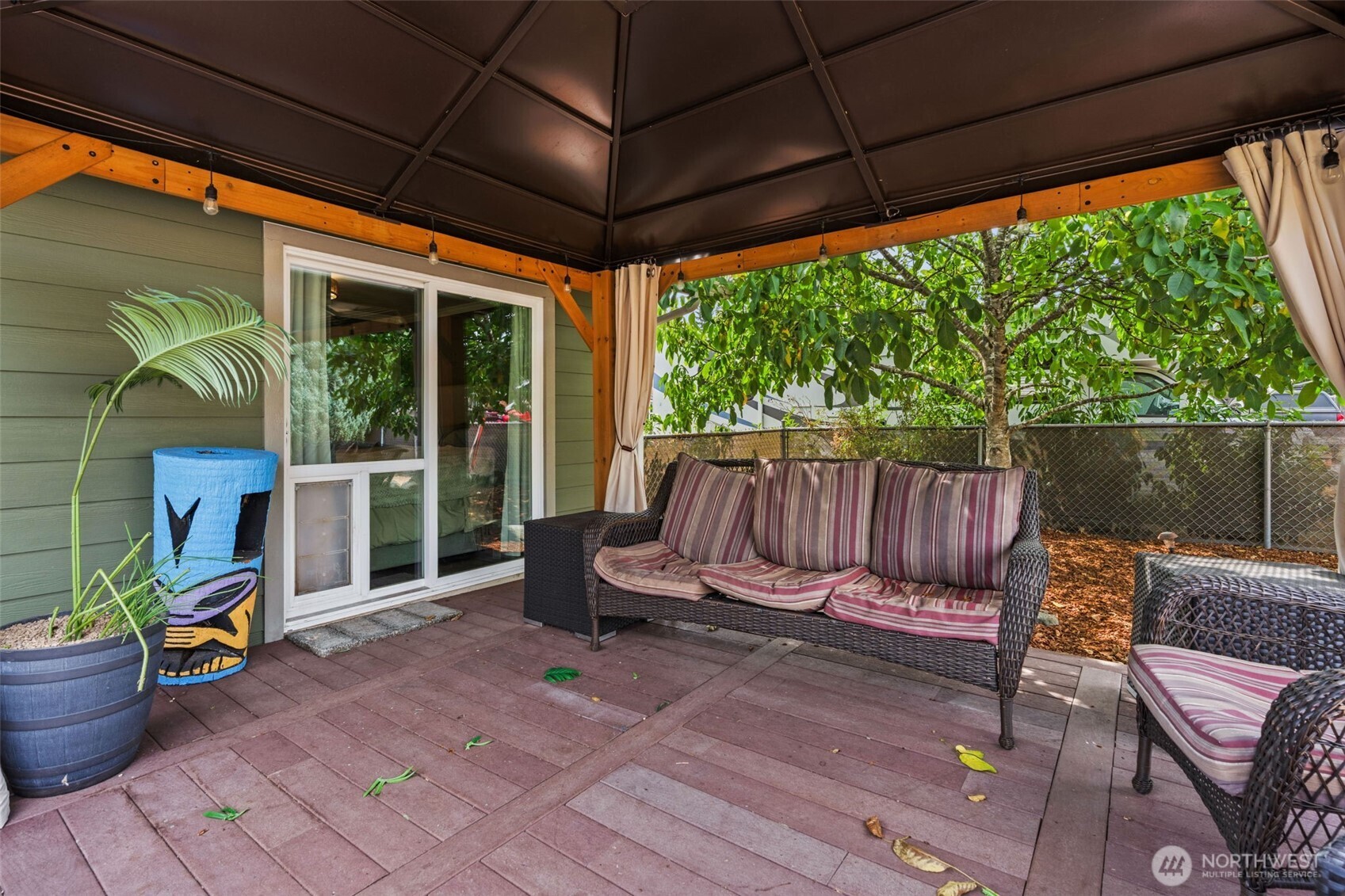 726 Sidney Street Property Photo 31