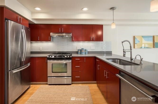 2009 Yale Avenue 102 Property Photo 5