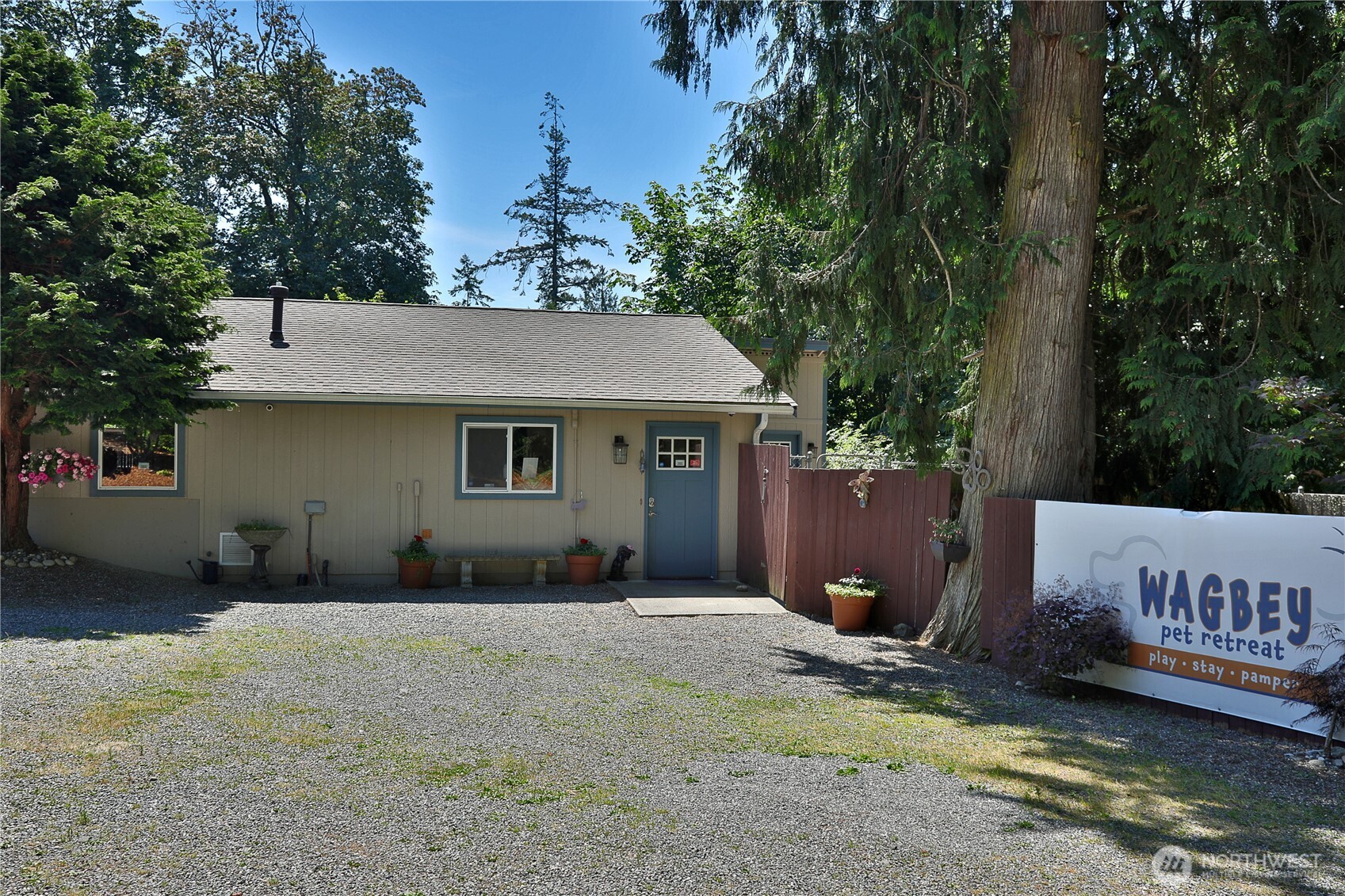 6621 Sills Road Property Photo 2