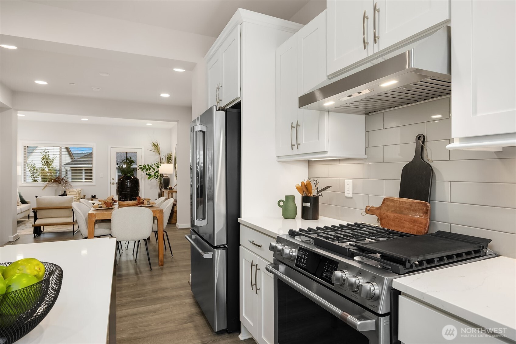 1053 6th Walk Property Photo 8