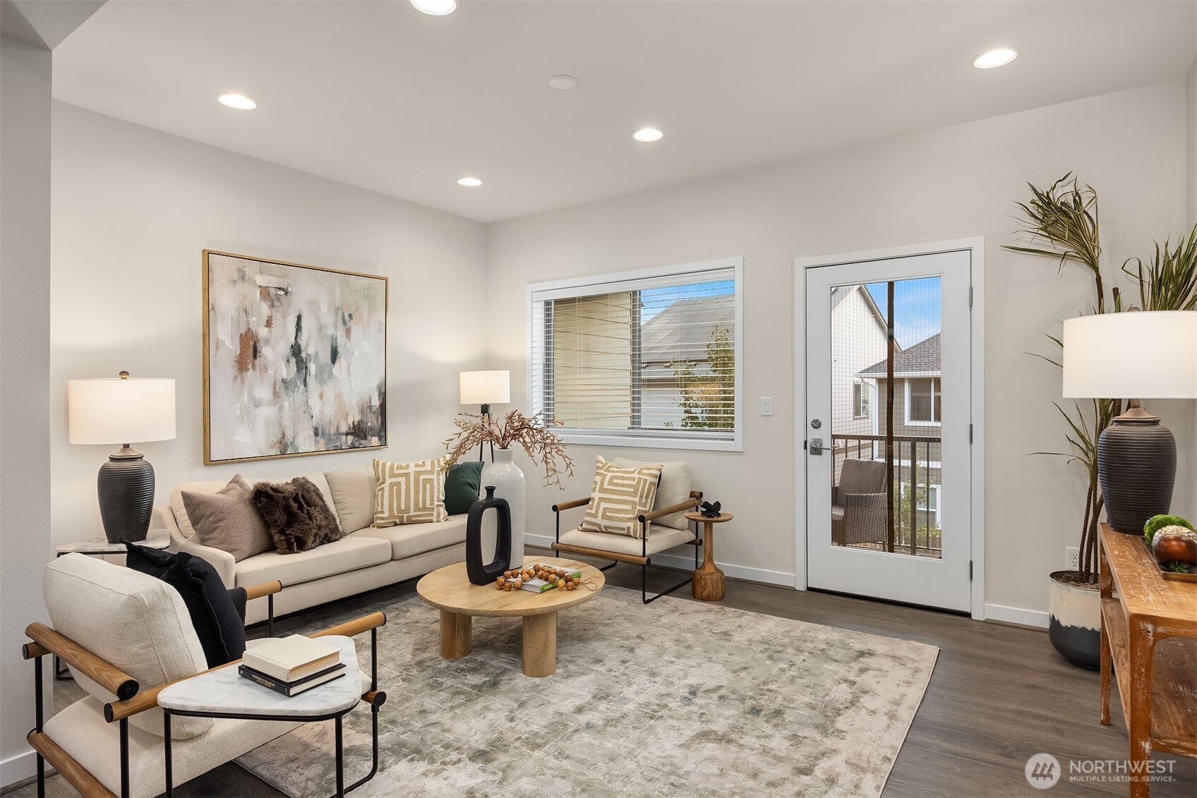 1053 6th Walk Property Photo 10
