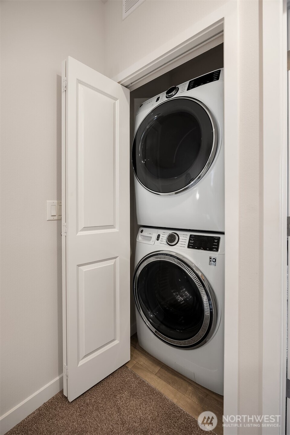 1053 6th Walk Property Photo 21