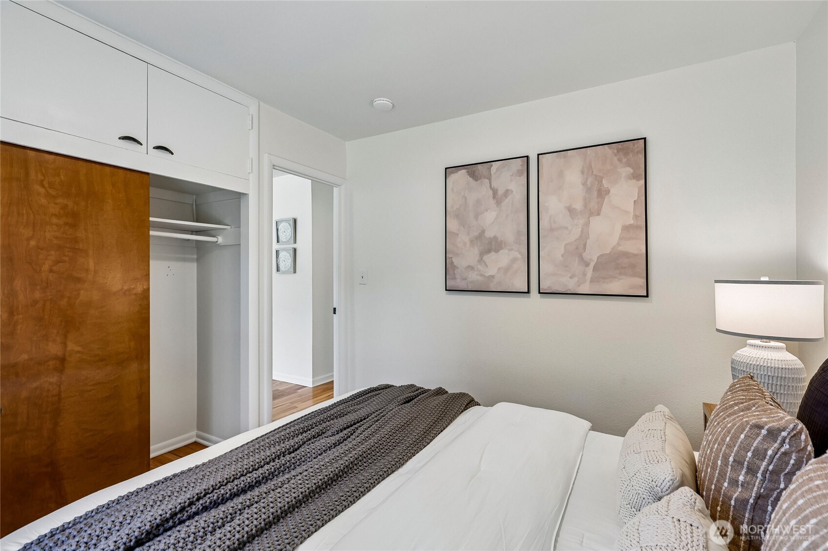 9227 Palatine Avenue Property Photo 14