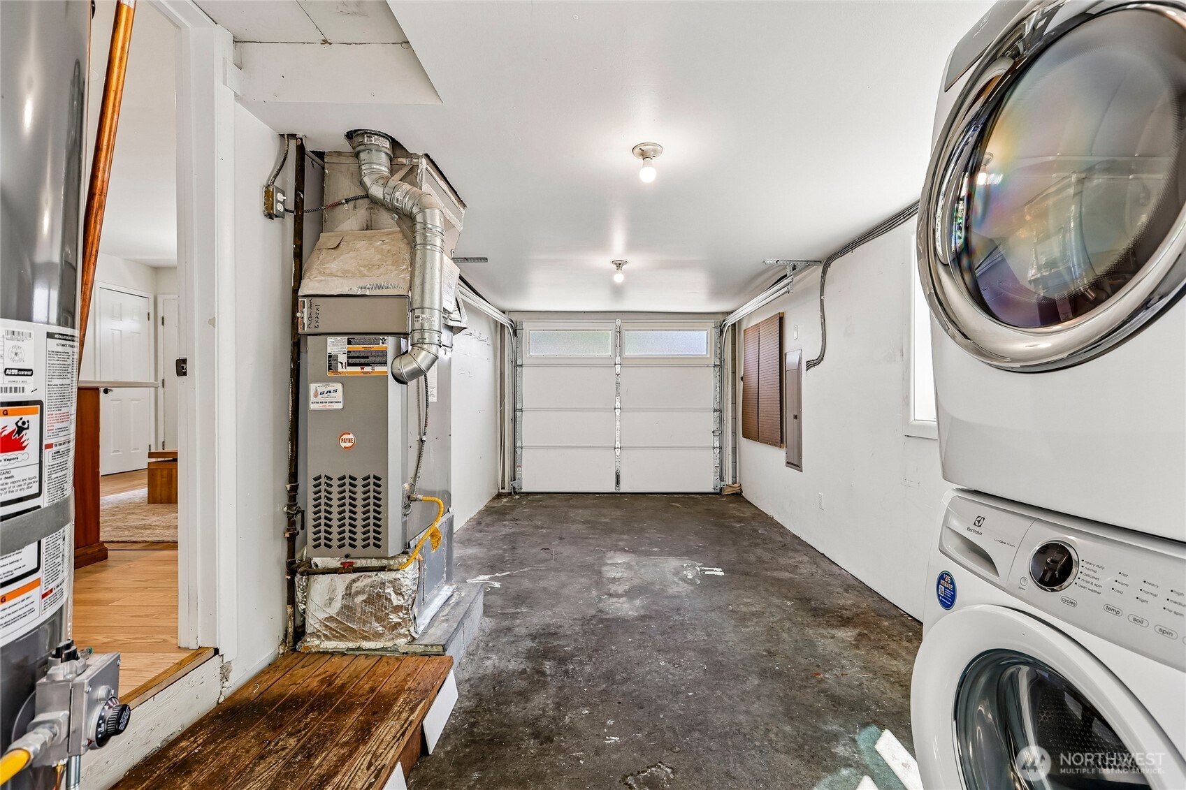 9227 Palatine Avenue Property Photo 18