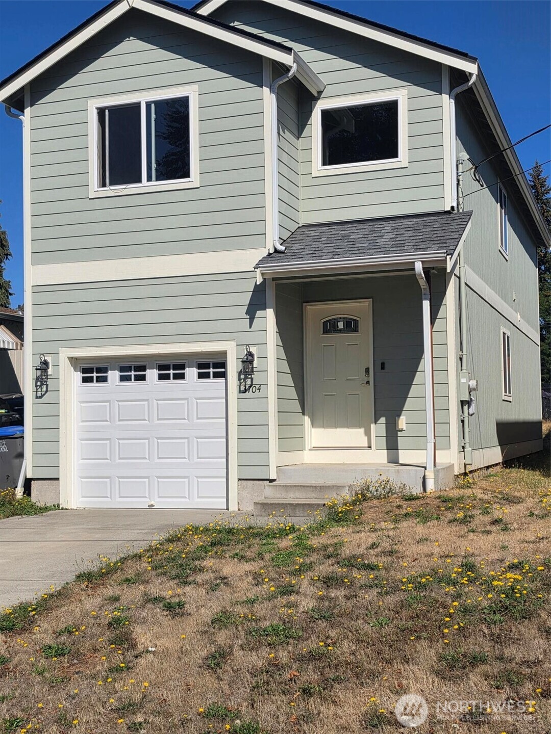 3704 W F Street Property Photo 1