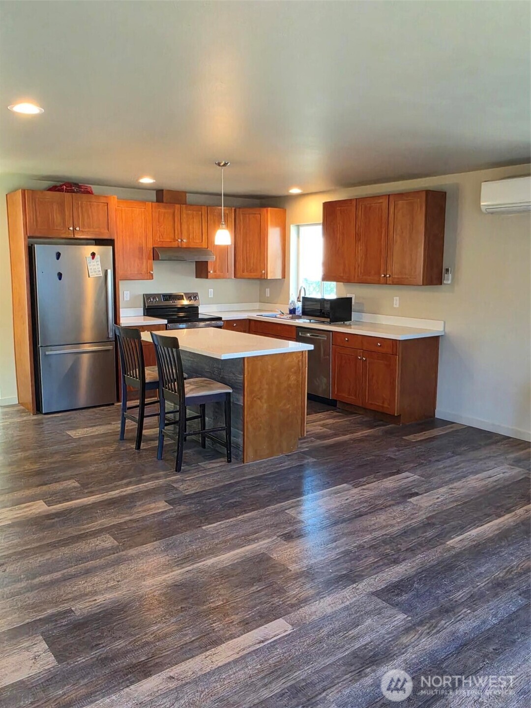 3704 W F Street Property Photo 5