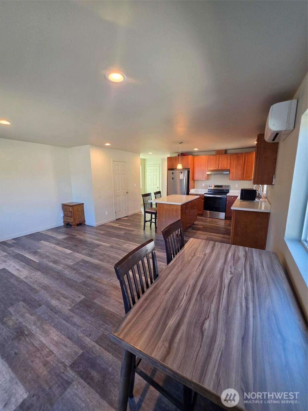 3704 W F Street Property Photo 6
