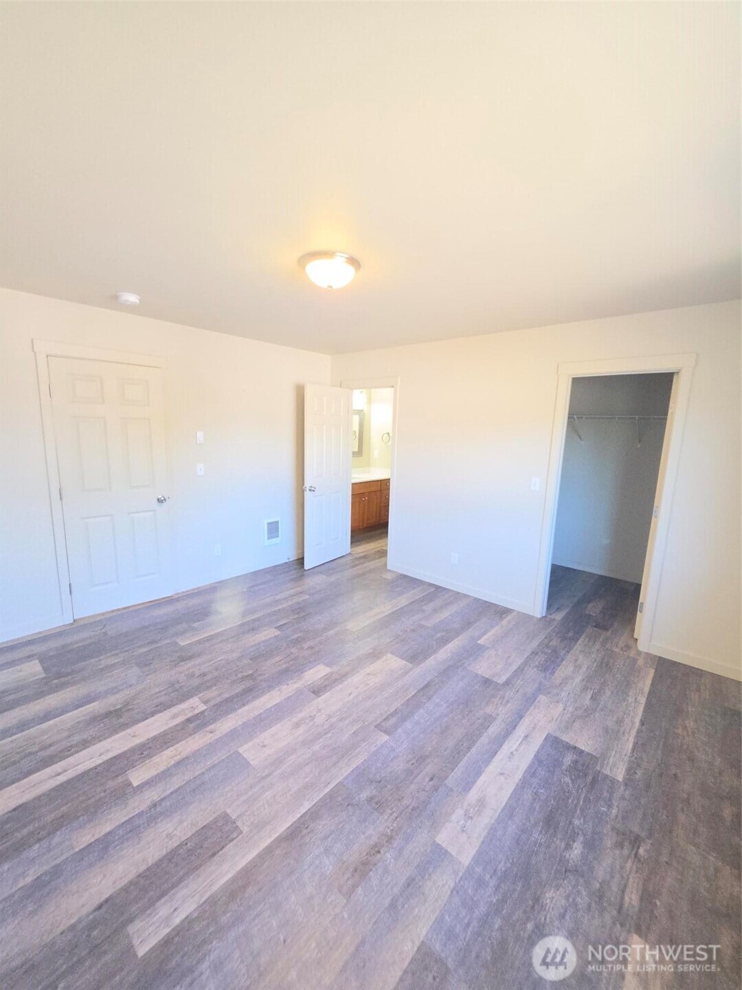 3704 W F Street Property Photo 19