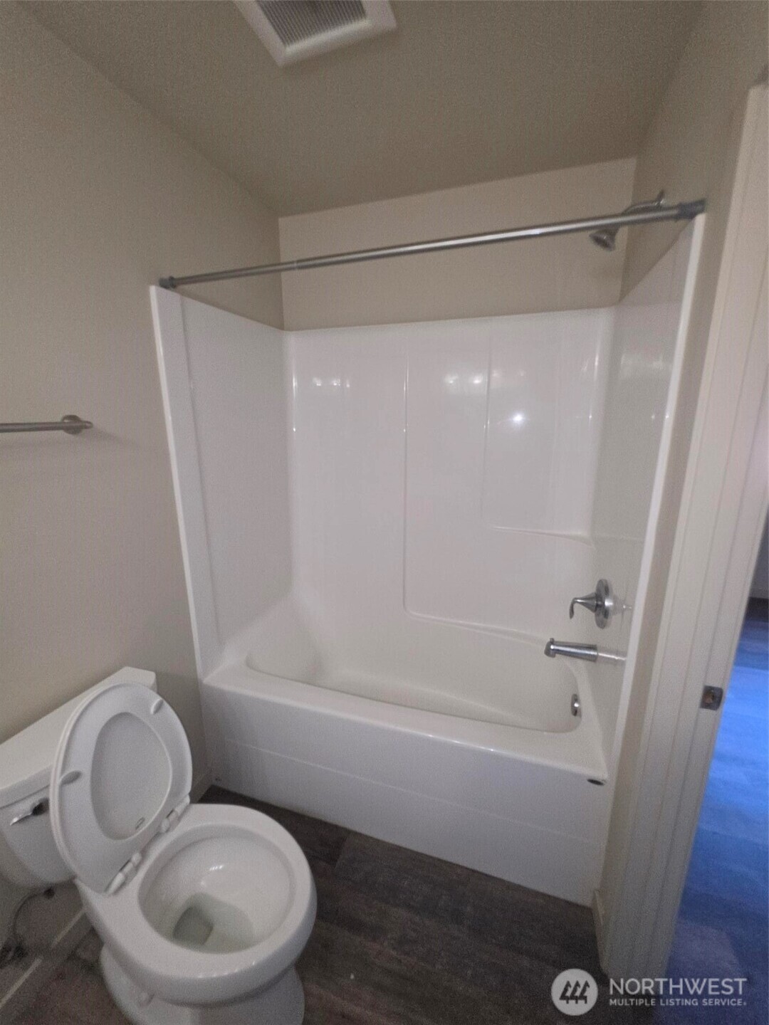 3704 W F Street Property Photo 24