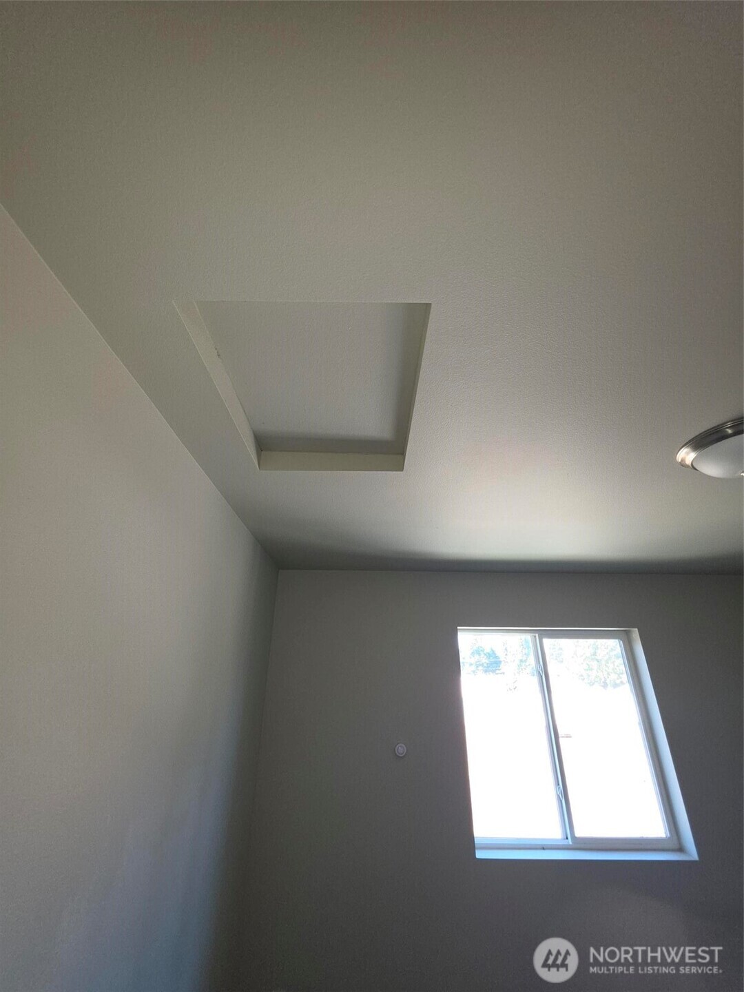 3704 W F Street Property Photo 33