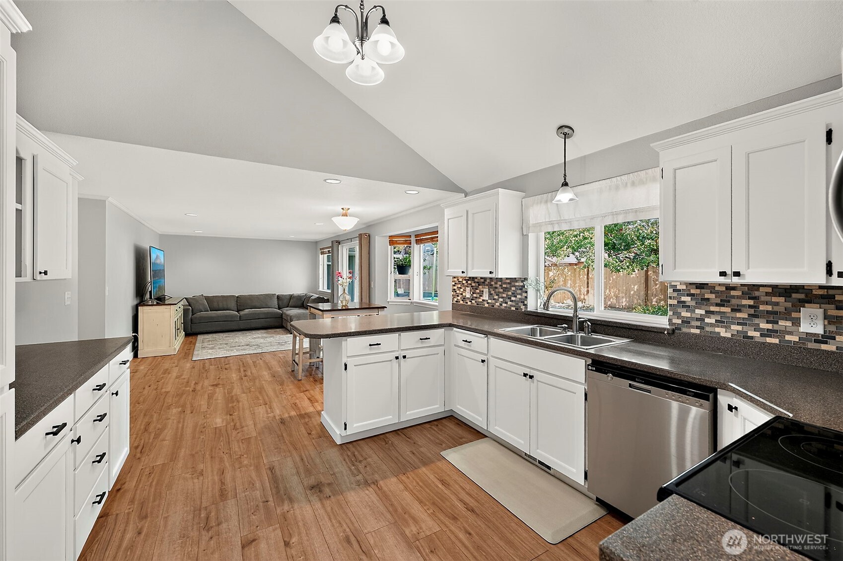 14515 121st Avenue Property Photo 8