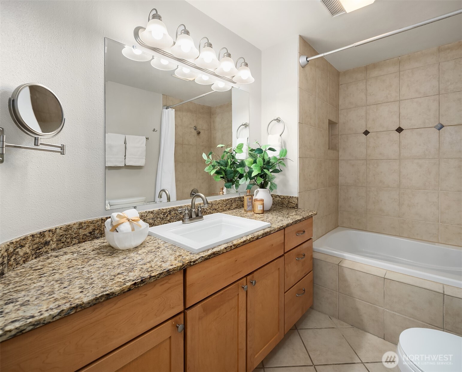 700 Crockett Street 104 Property Photo 23