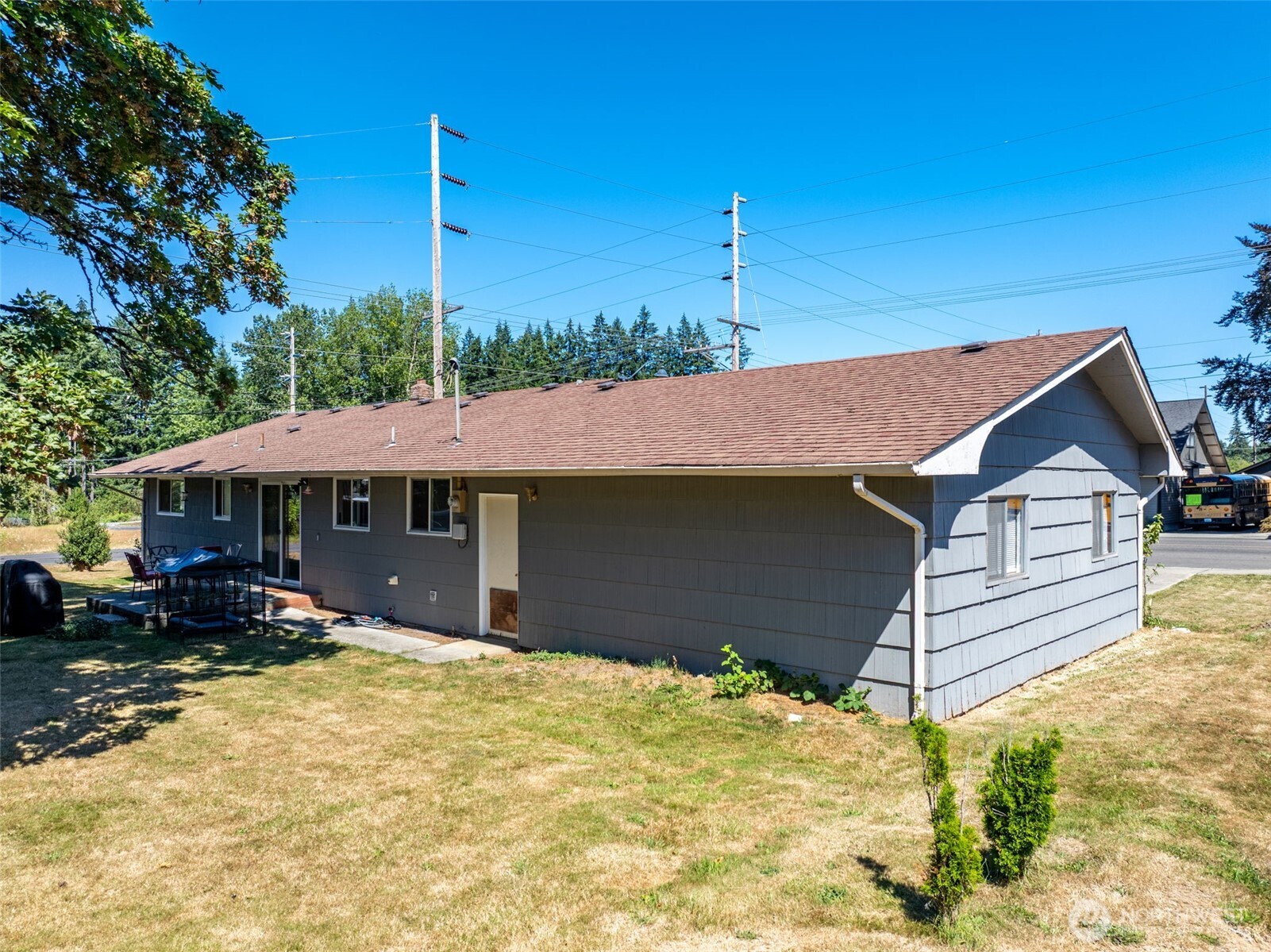 719 2nd Ave Ne Property Photo 30