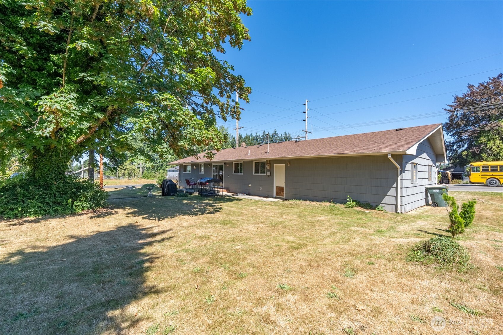719 2nd Ave Ne Property Photo 32