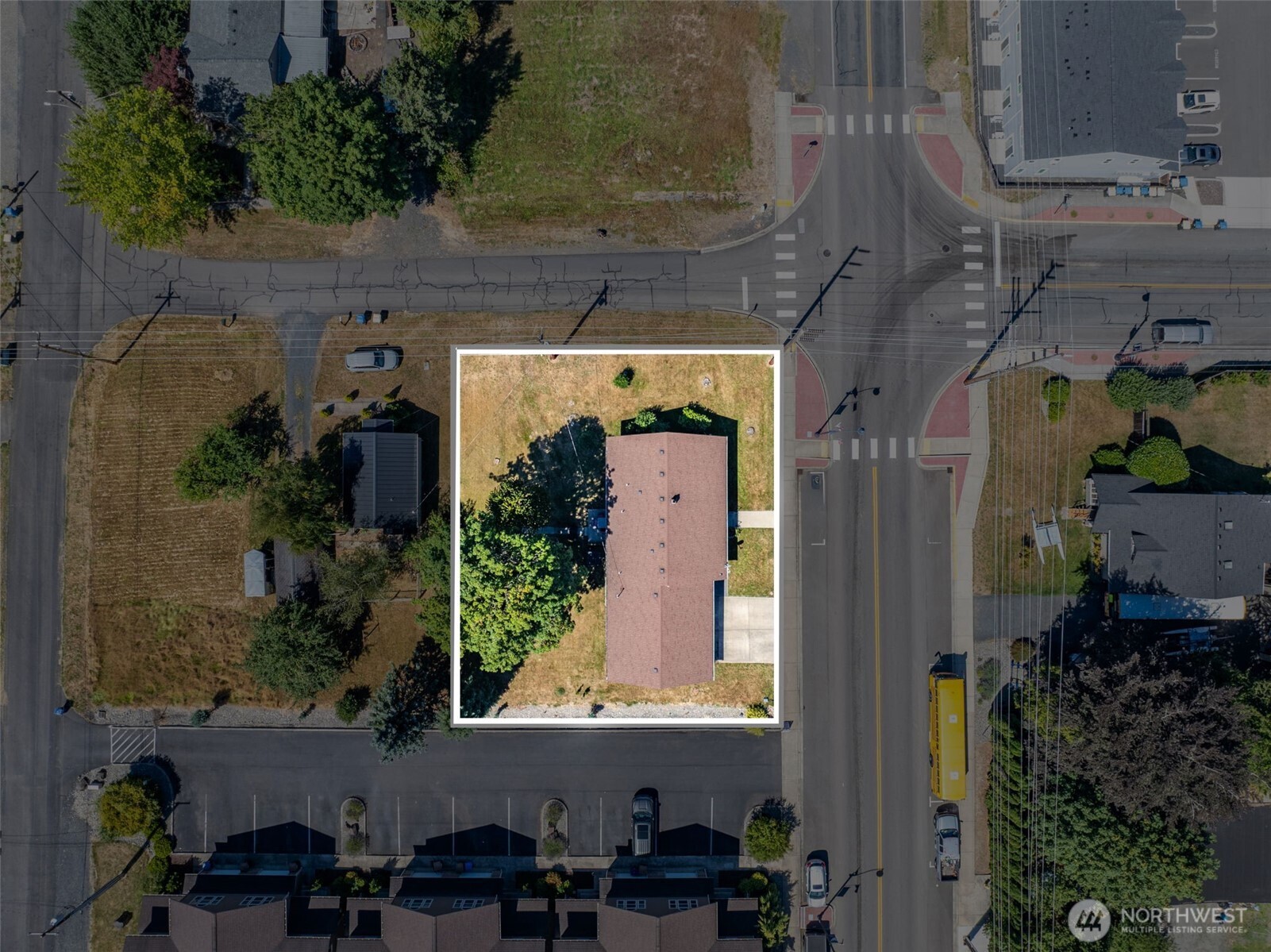 719 2nd Ave Ne Property Photo 34