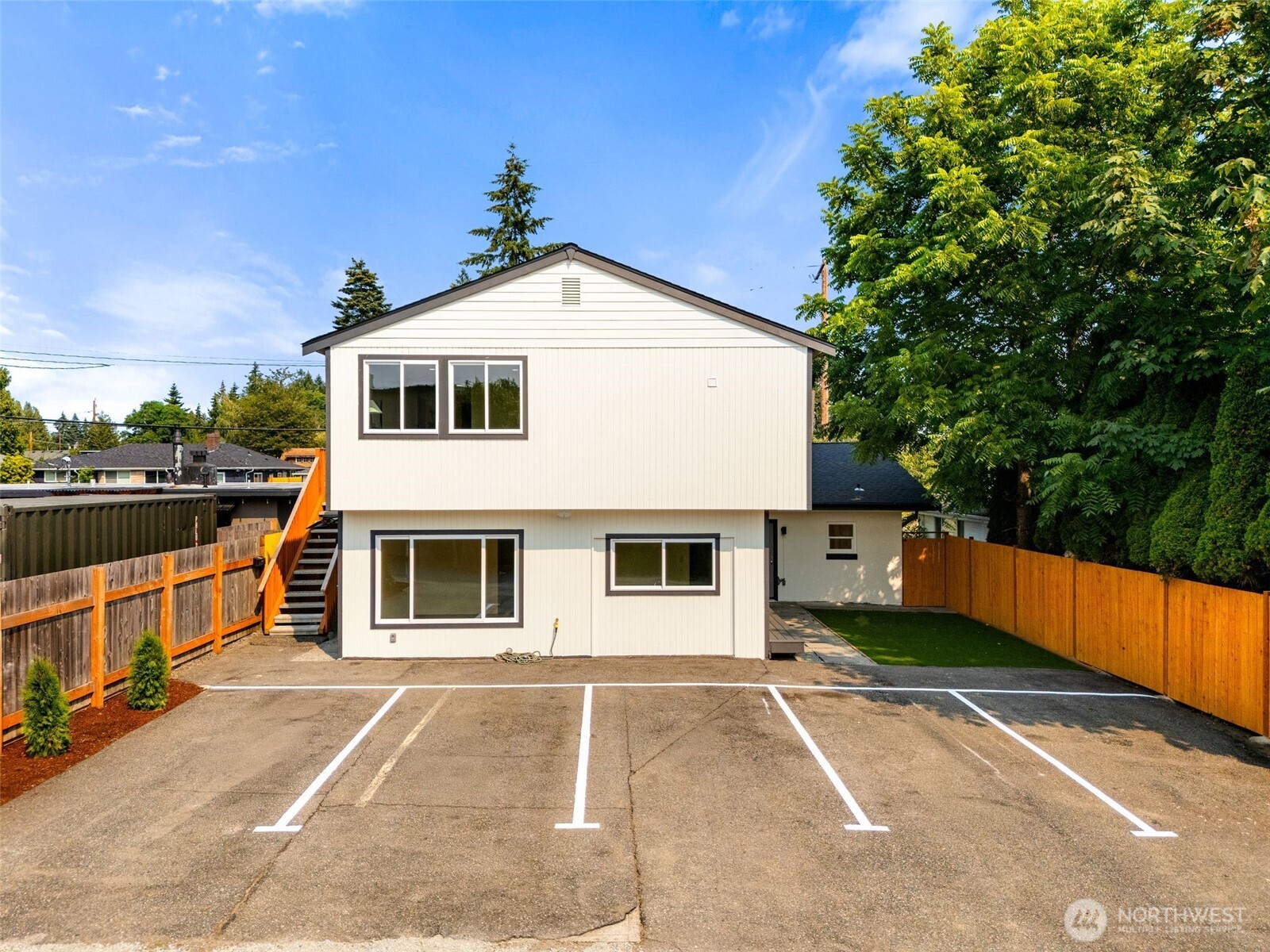 14643 8th Avenue Property Photo 6