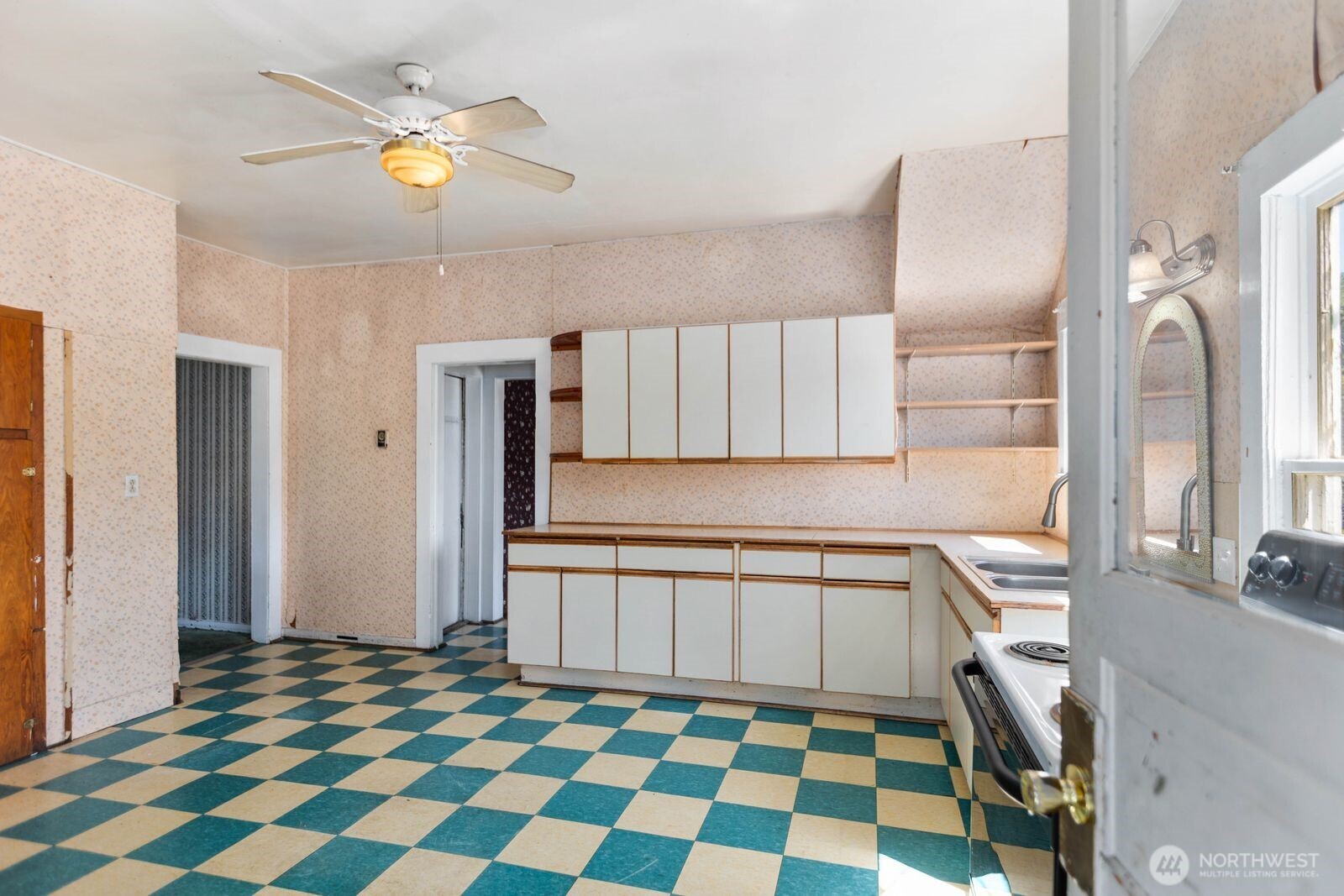 14620 28th Street Property Photo 4